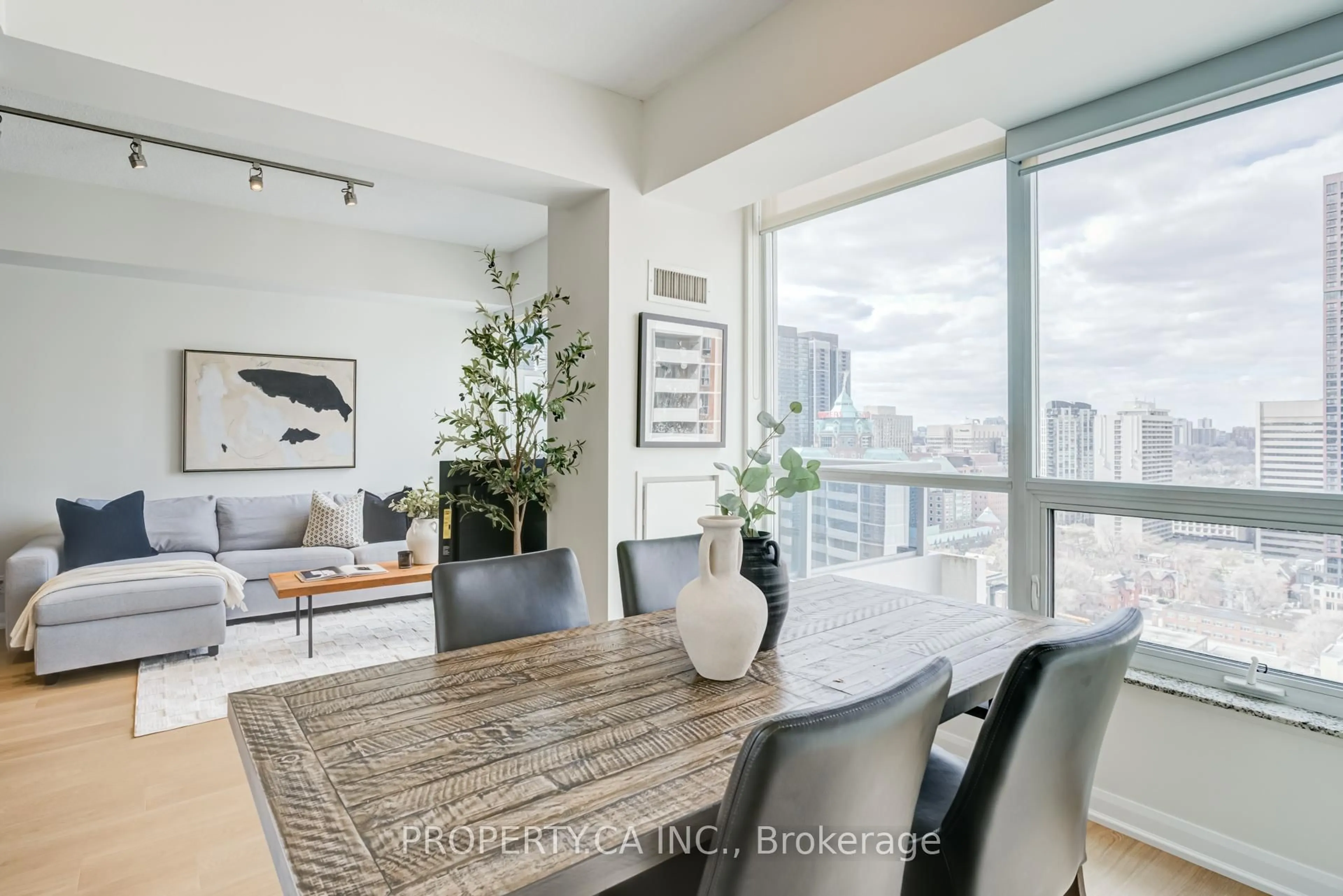 Living room with furniture, unknown for 500 Sherbourne St #2202, Toronto Ontario M4X 1L1