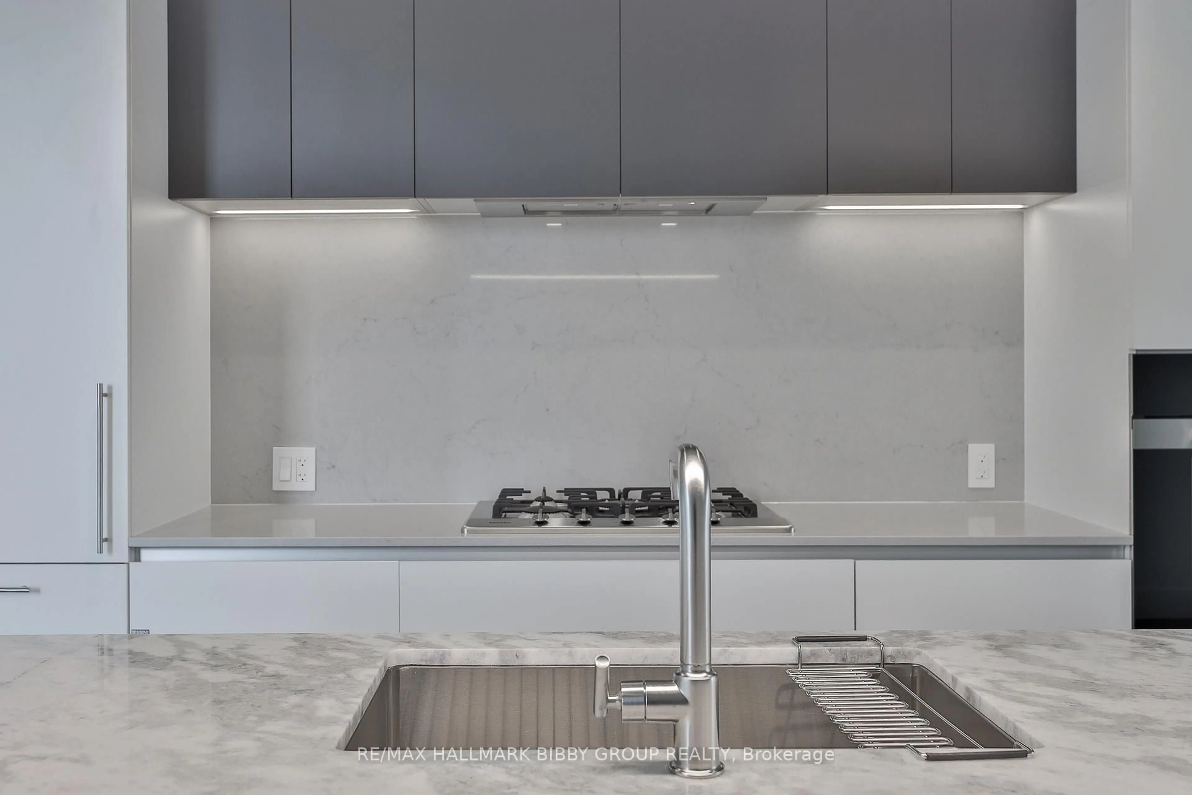 Contemporary kitchen, ceramic/tile floor for 1414 Bayview Ave #310, Toronto Ontario M4G 3A7