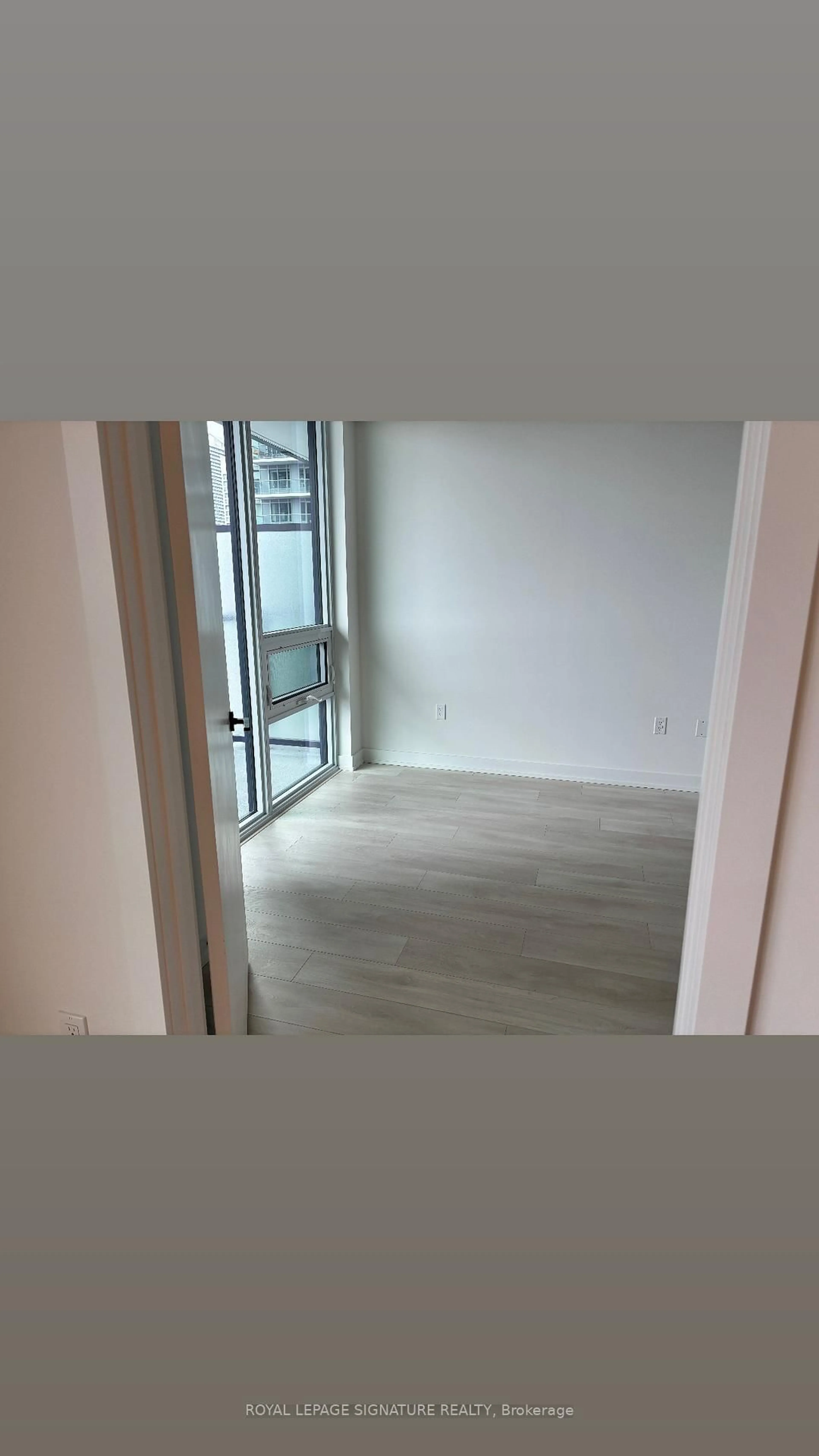 A pic of a room for 117 Broadway Ave, Toronto Ontario M4P 1V3