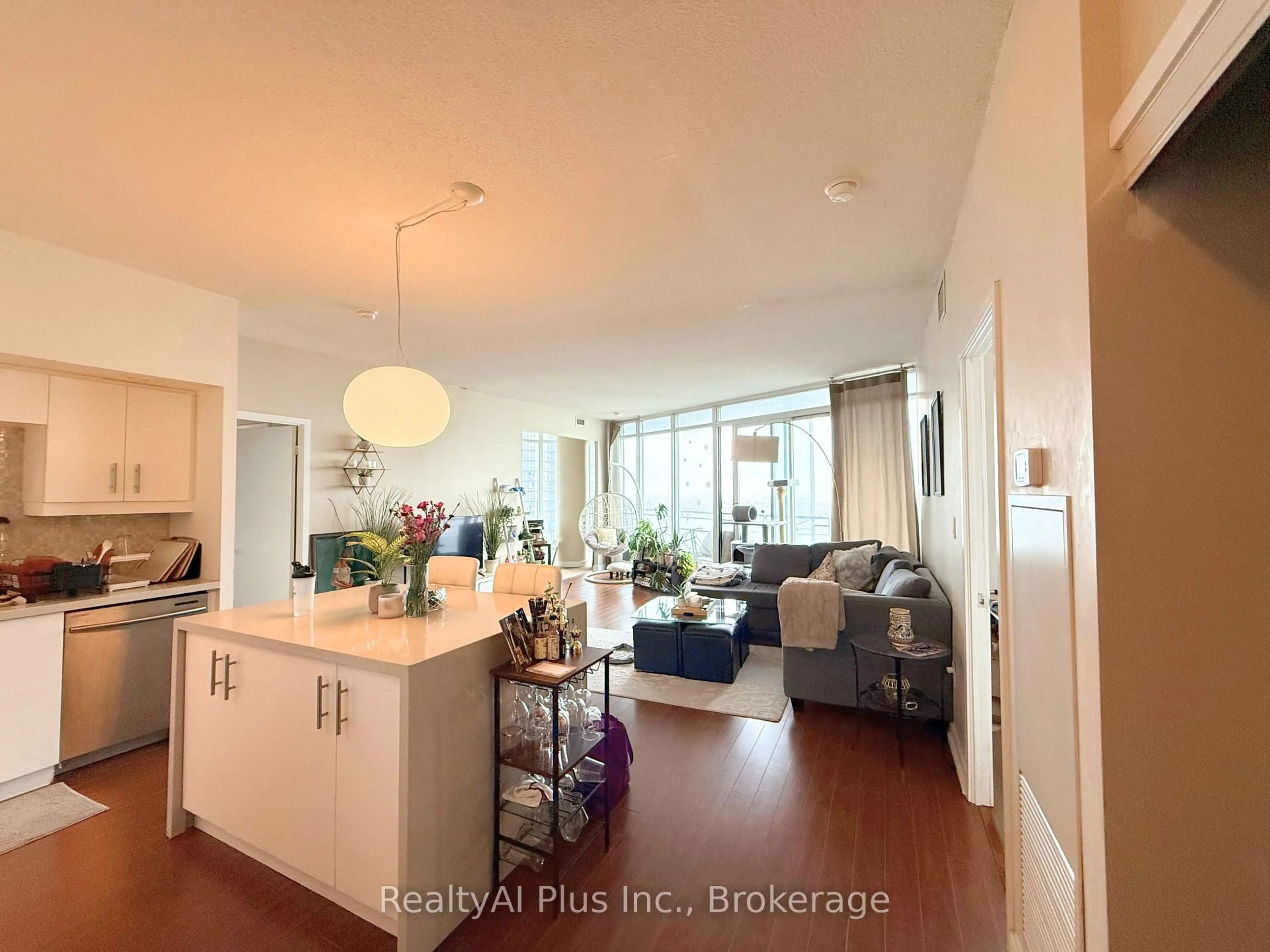 Unknown for 25 Capreol Crt #3311, Toronto Ontario M5V 3Z7