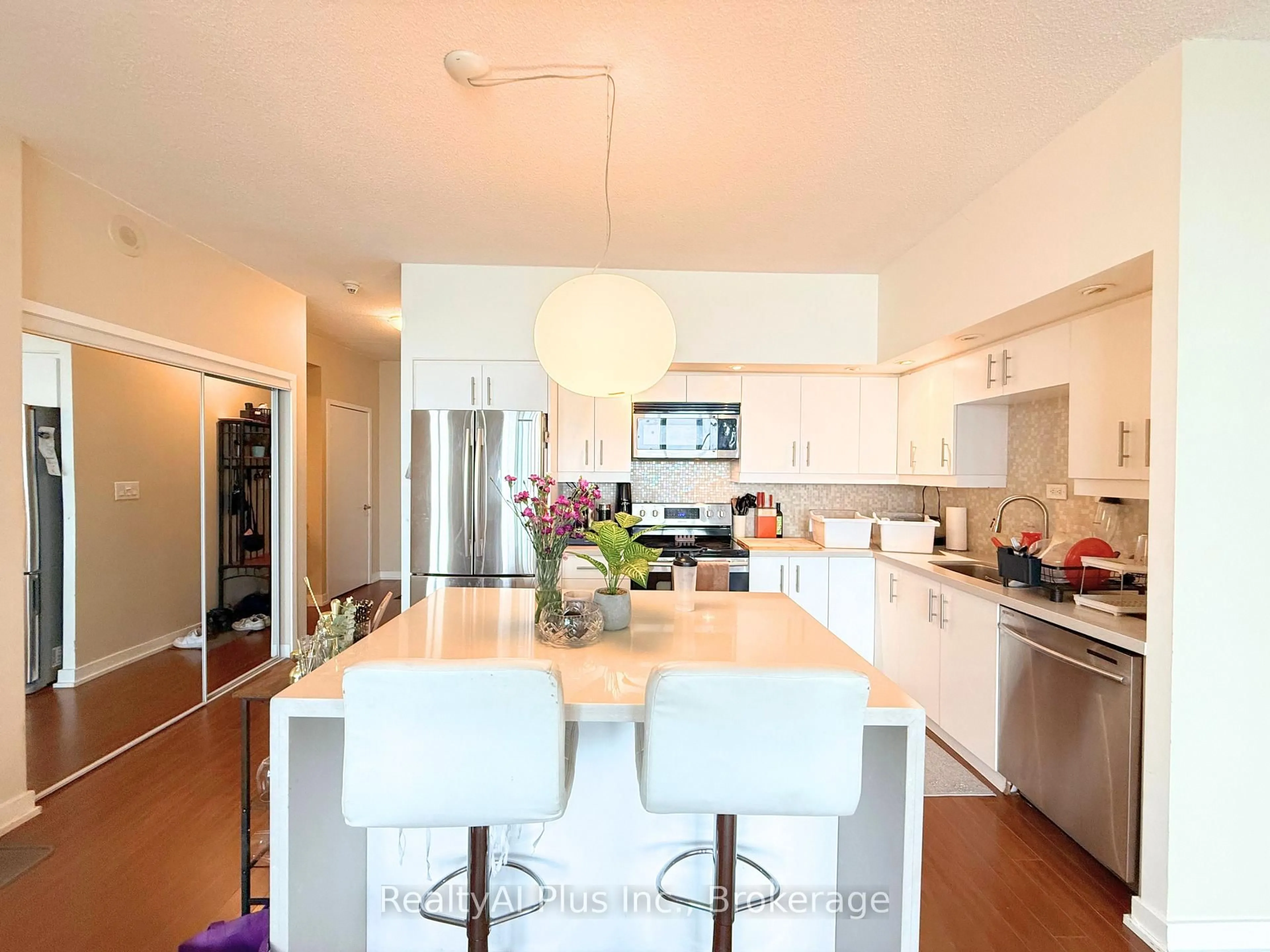 Contemporary kitchen, unknown for 25 Capreol Crt #3311, Toronto Ontario M5V 3Z7