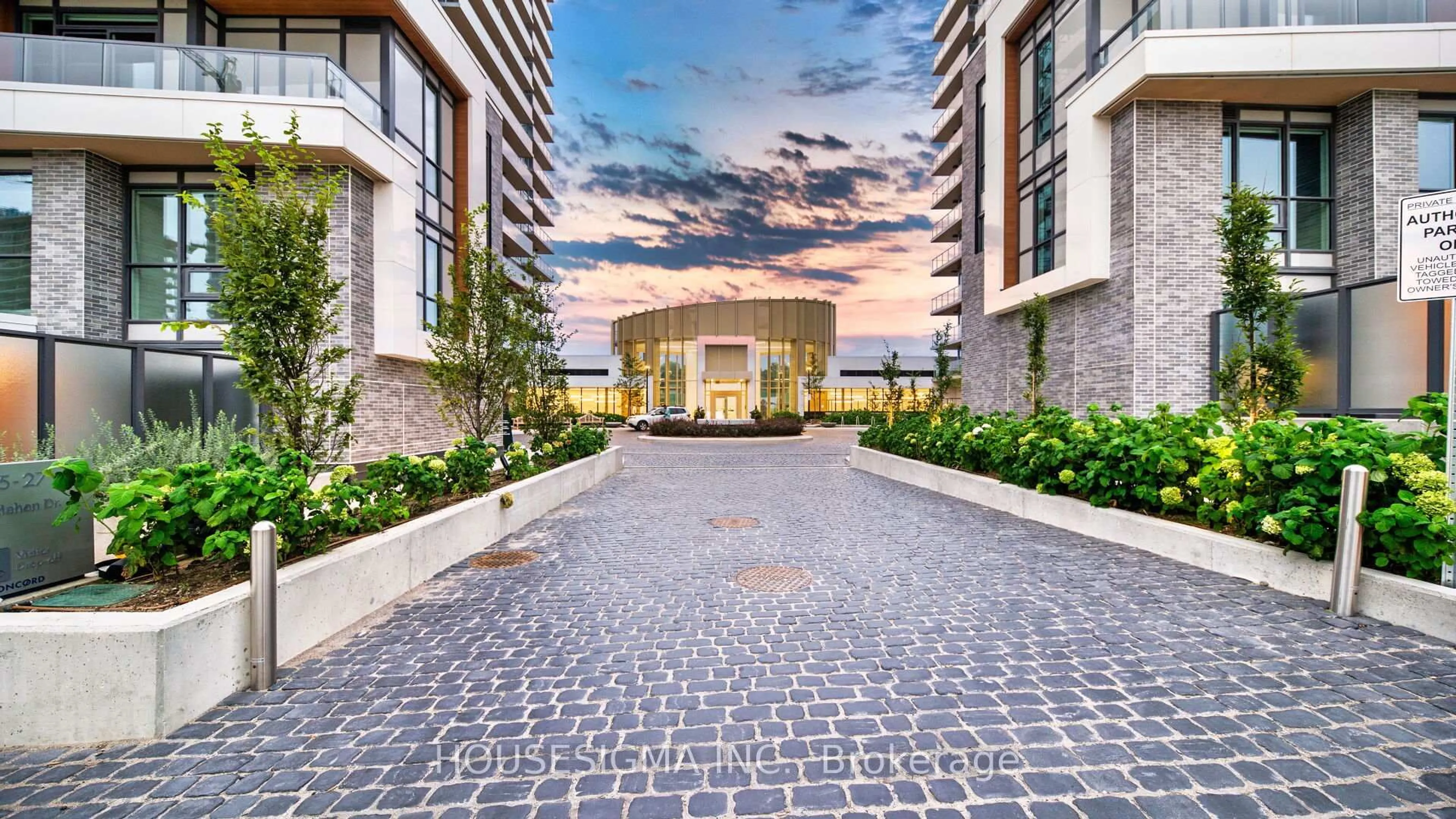 Patio, street for 27 McMahon Dr #3306, Toronto Ontario M2K 0J2