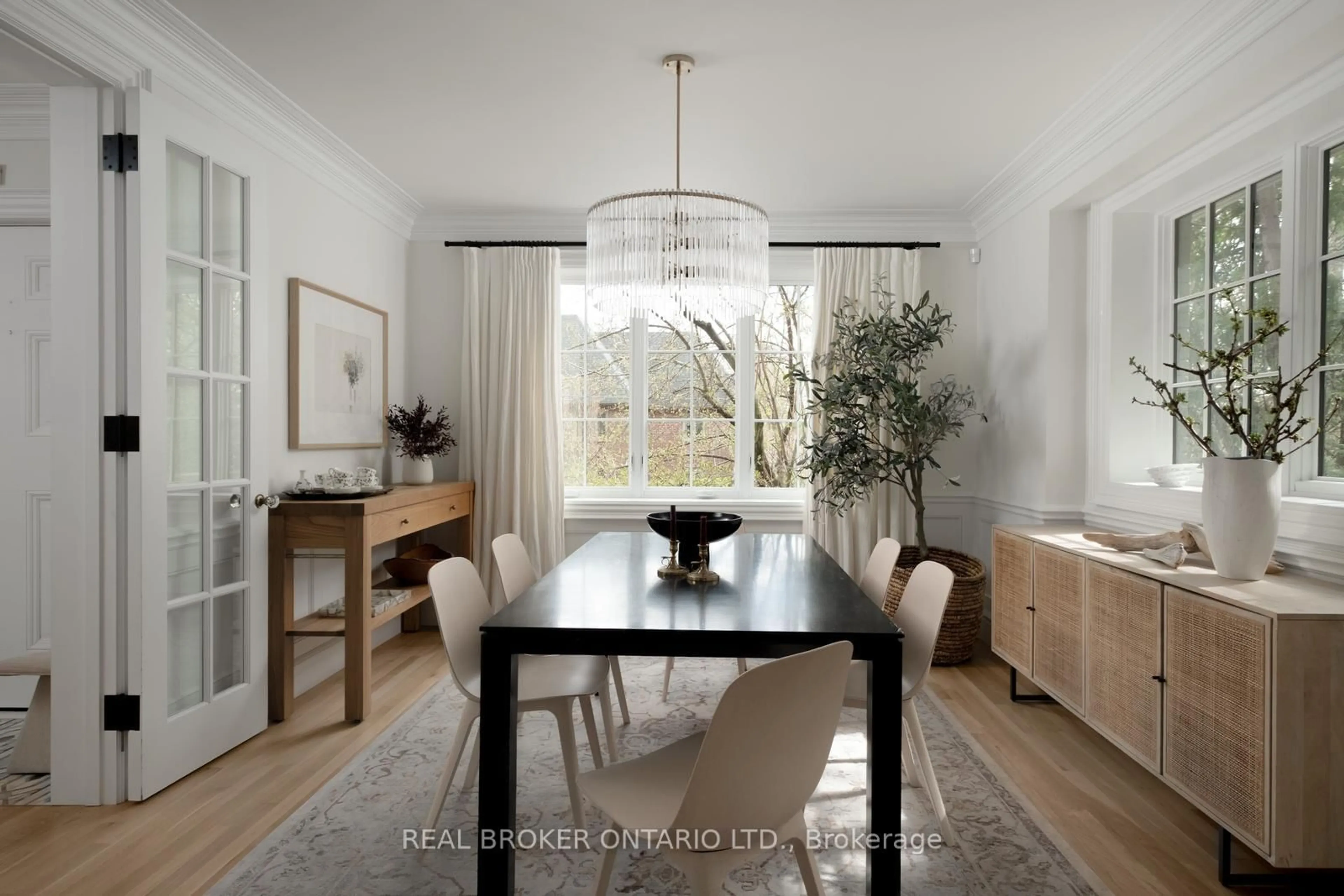 Dining room, wood/laminate floor for 50 Poplar Plains Cres, Toronto Ontario M4V 1E8