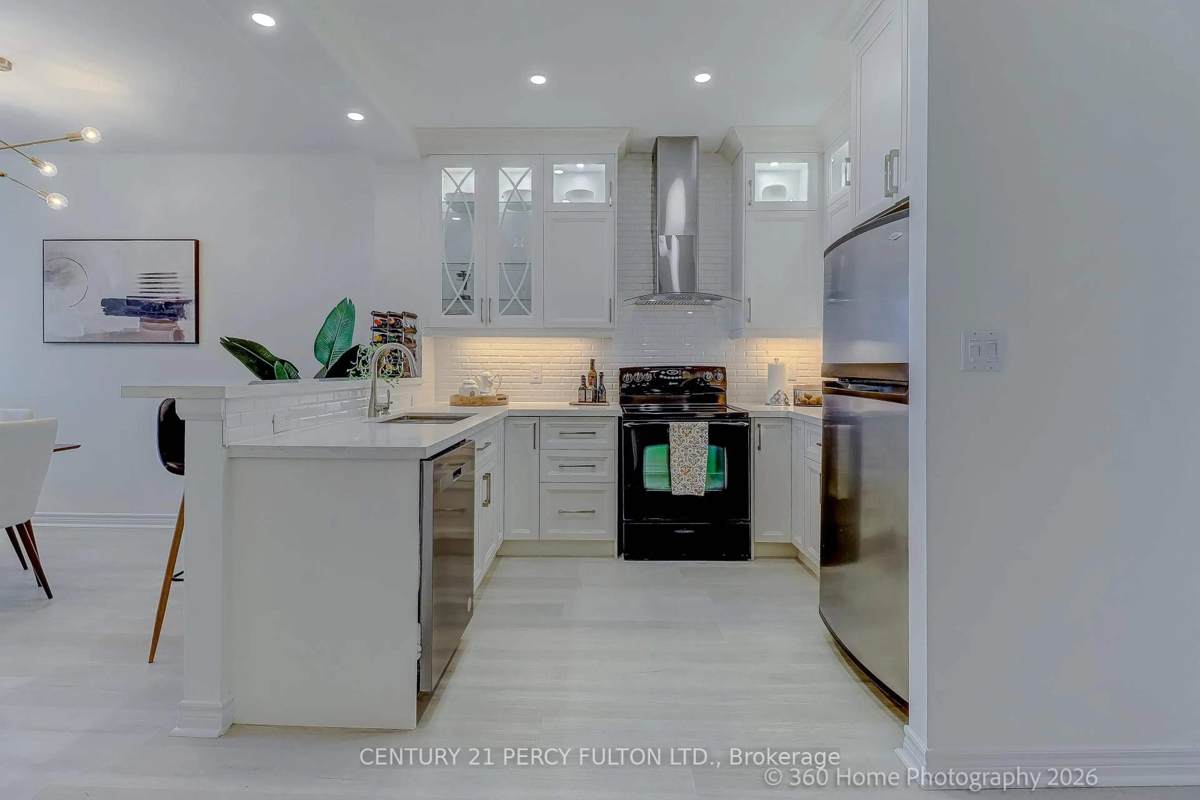 Unknown for 1 Leaside Park Dr #604, Toronto Ontario M4H 1R1