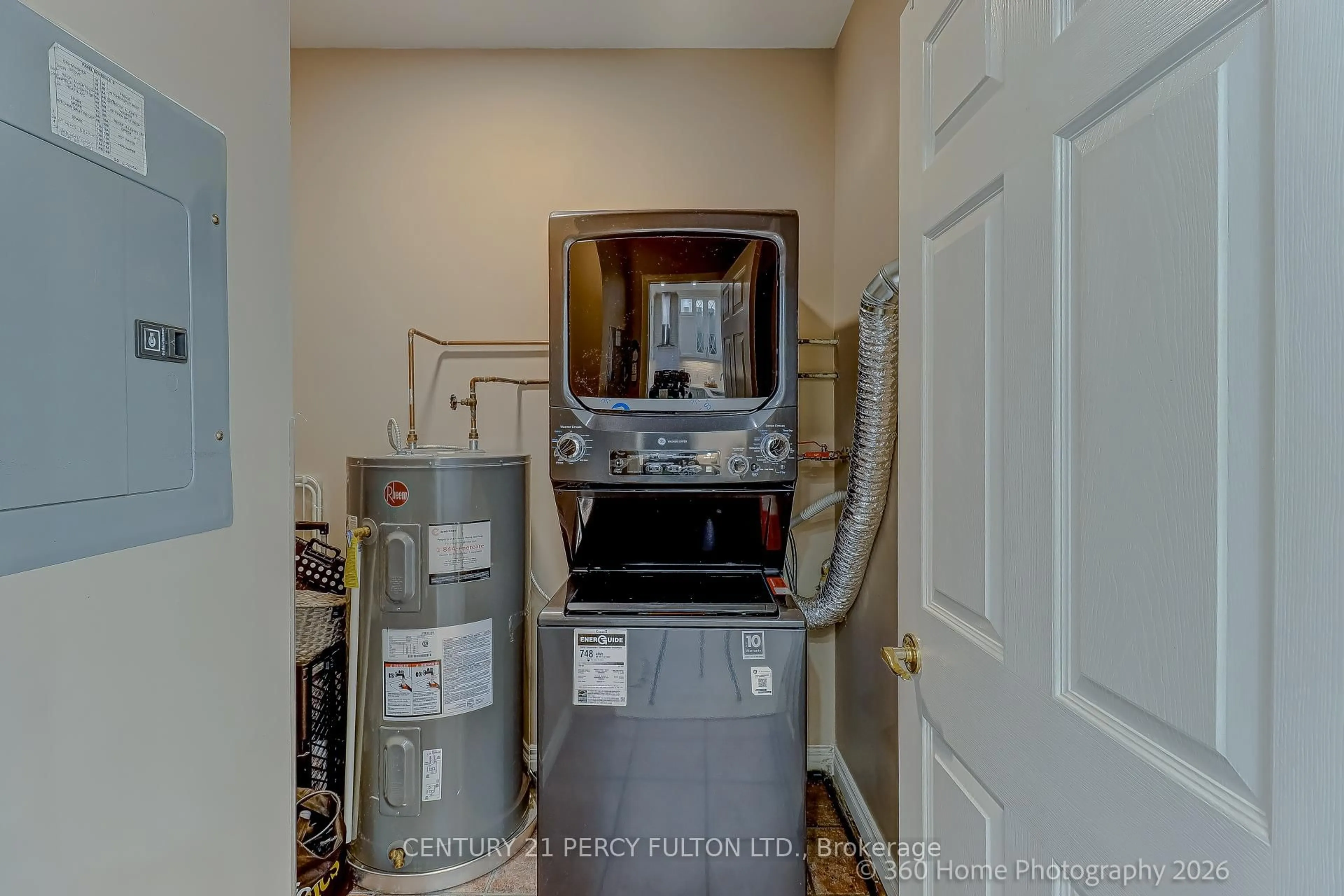 Laundry room for 1 Leaside Park Dr #604, Toronto Ontario M4H 1R1