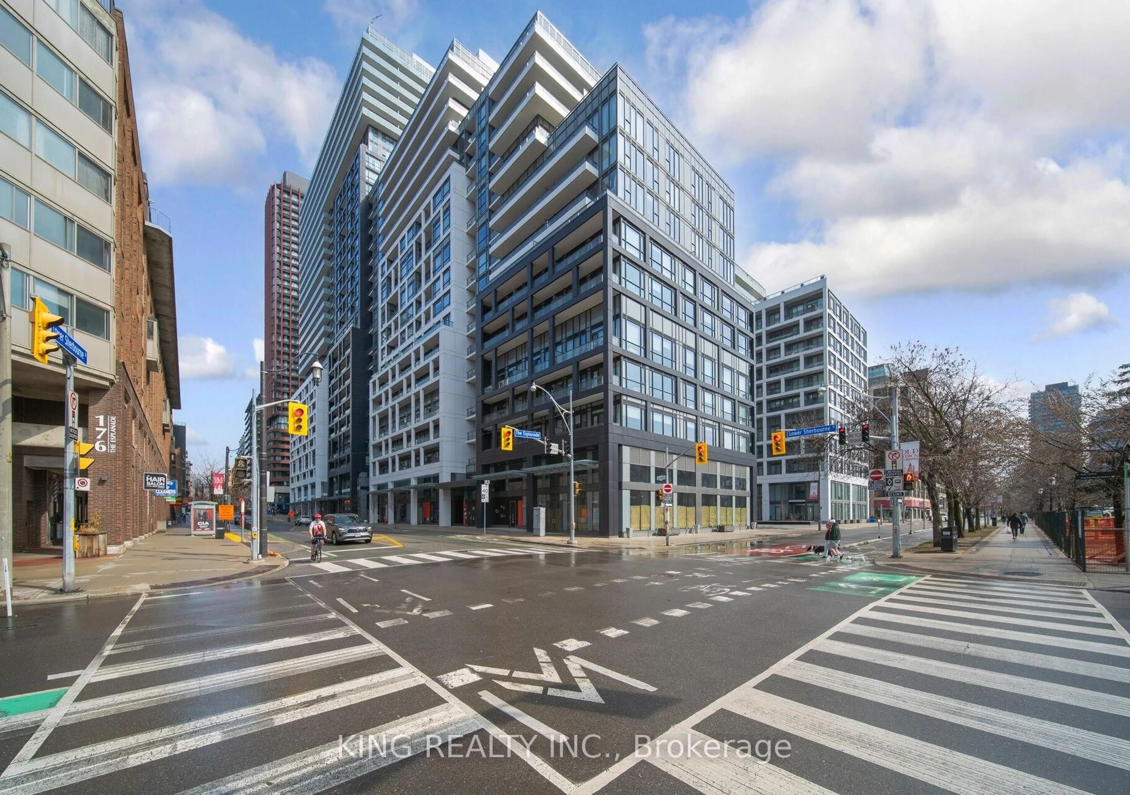 Blurry image for 121 Lower Sherbourne St #233, Toronto Ontario M5A 1E7