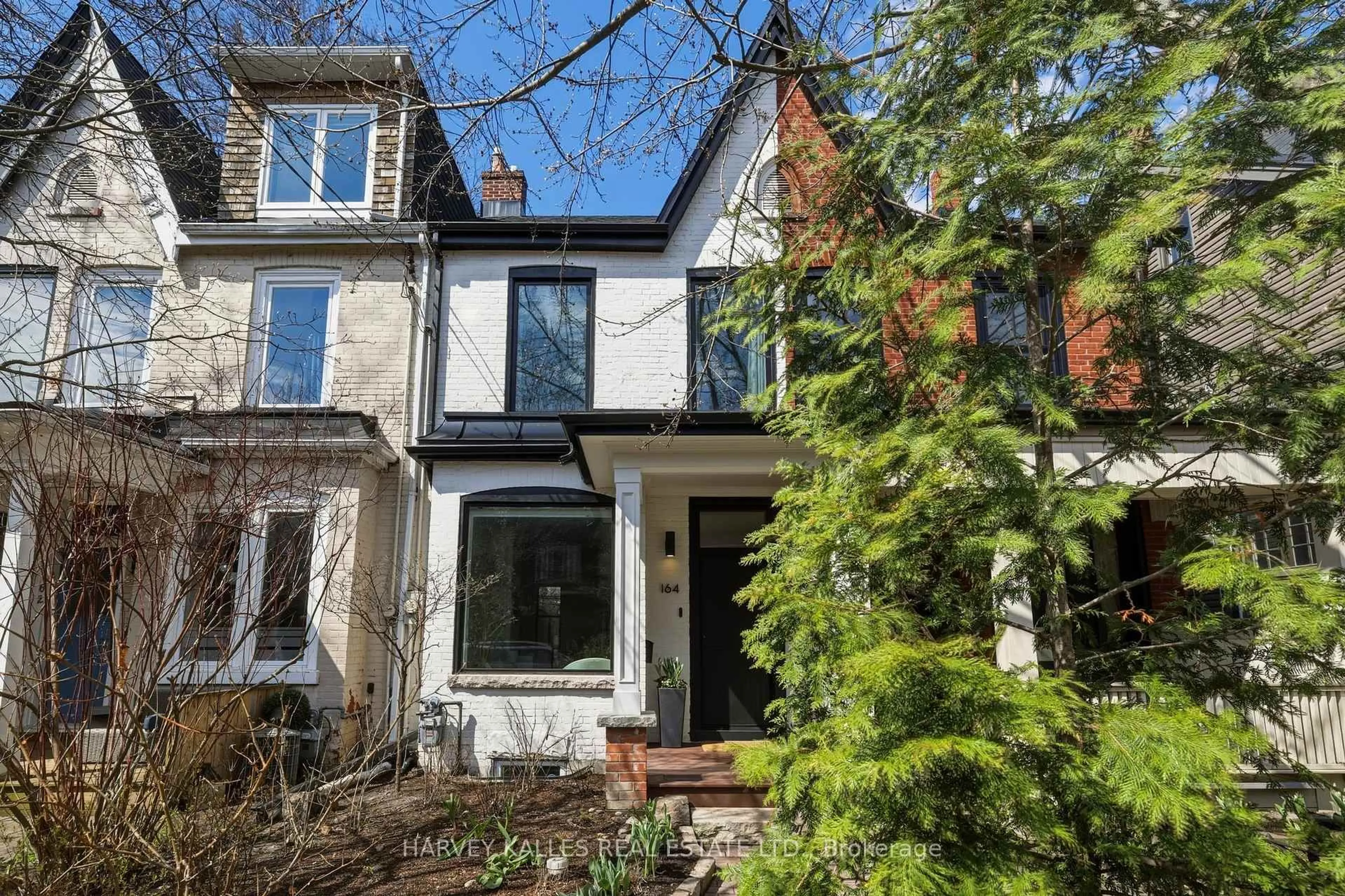 Home with brick exterior material, street for 164 Albany Ave, Toronto Ontario M5R 3C6