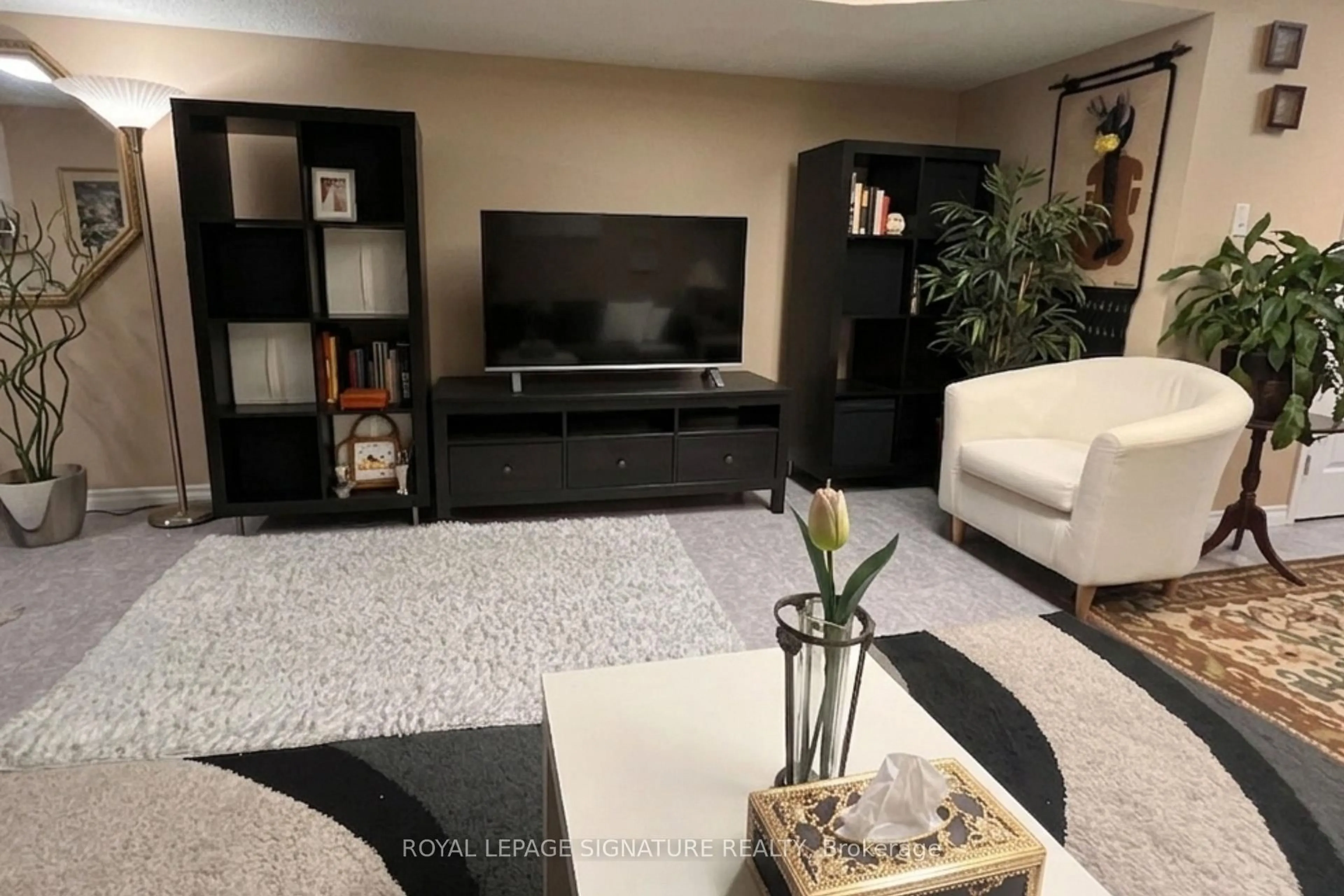 Living room with furniture, unknown for 537 Westmount Ave, Toronto Ontario M6E 3N6
