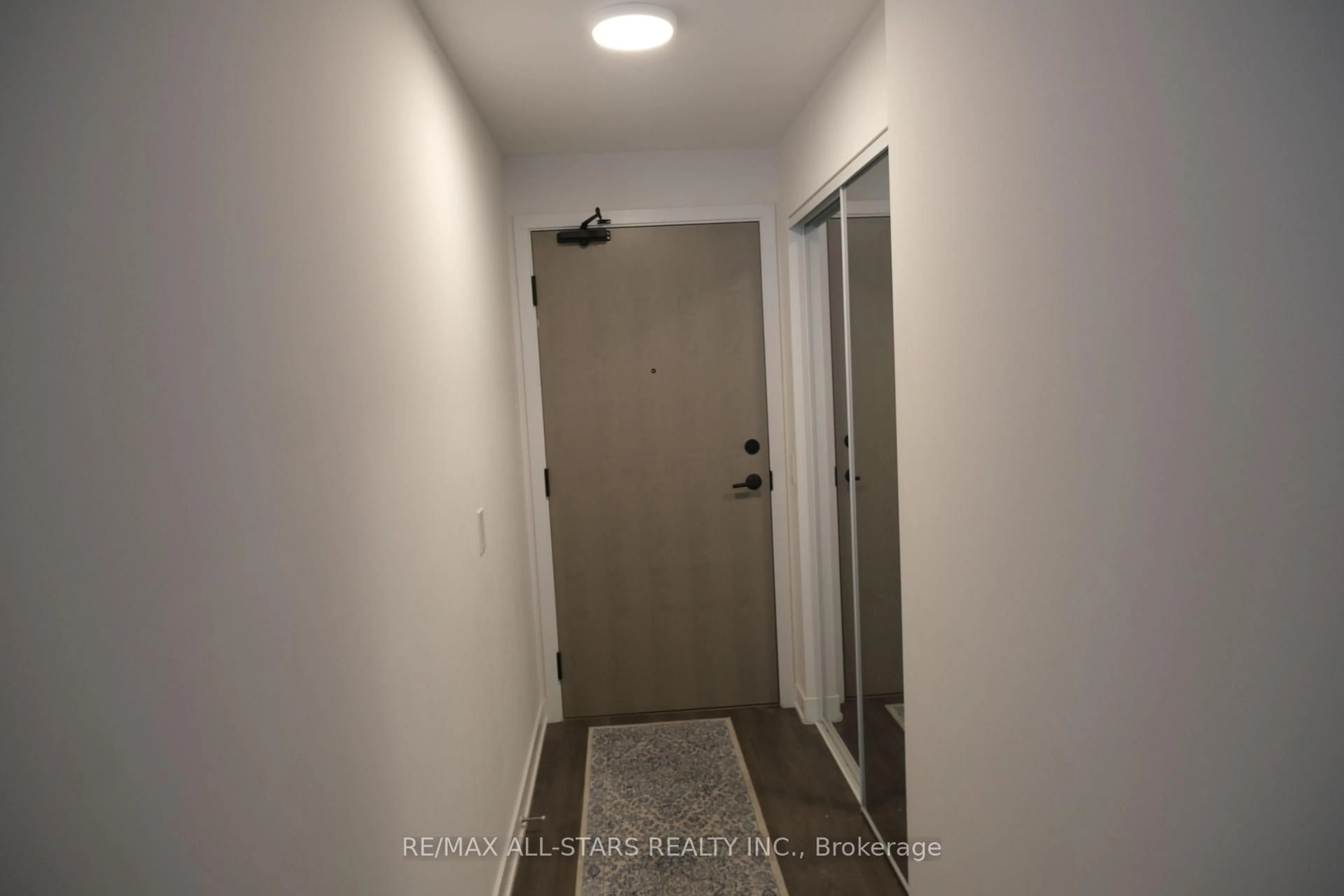 A pic of a room for 130 River St #1007, Toronto Ontario L6L 3B5