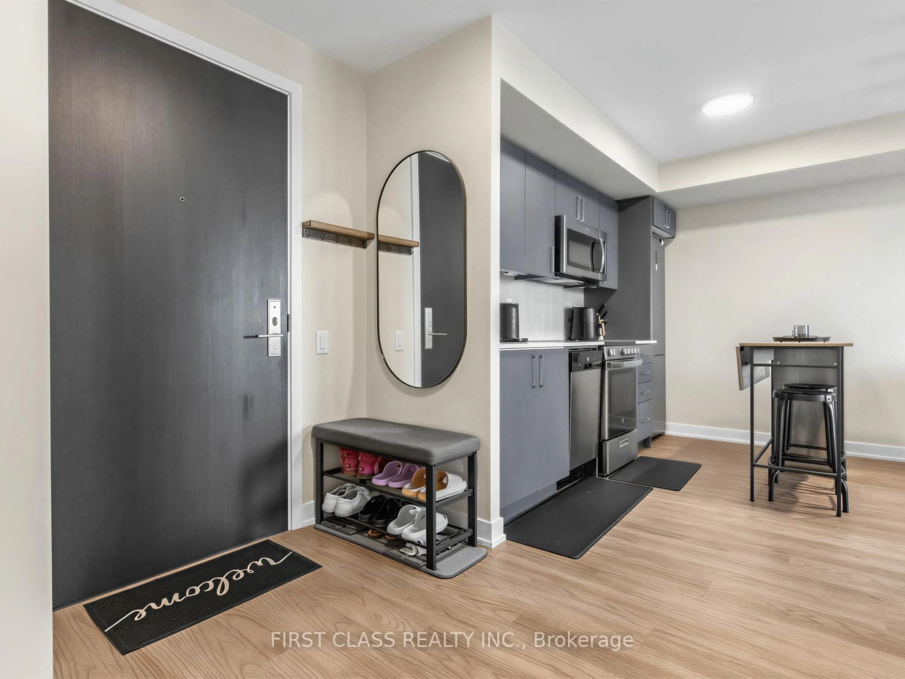 Indoor entryway for 38 Monte Kwinter Crt #616, Toronto Ontario M3H 0E2