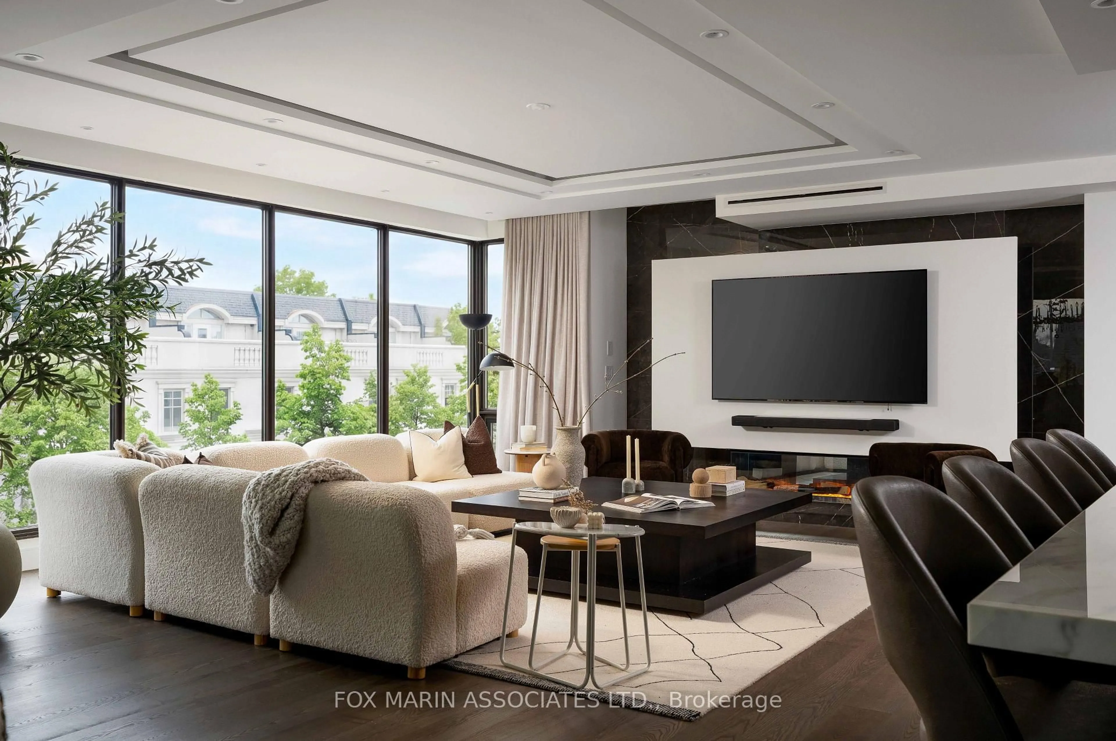 Living room with furniture, unknown for 342 Spadina Rd #405, Toronto Ontario M5P 2V4