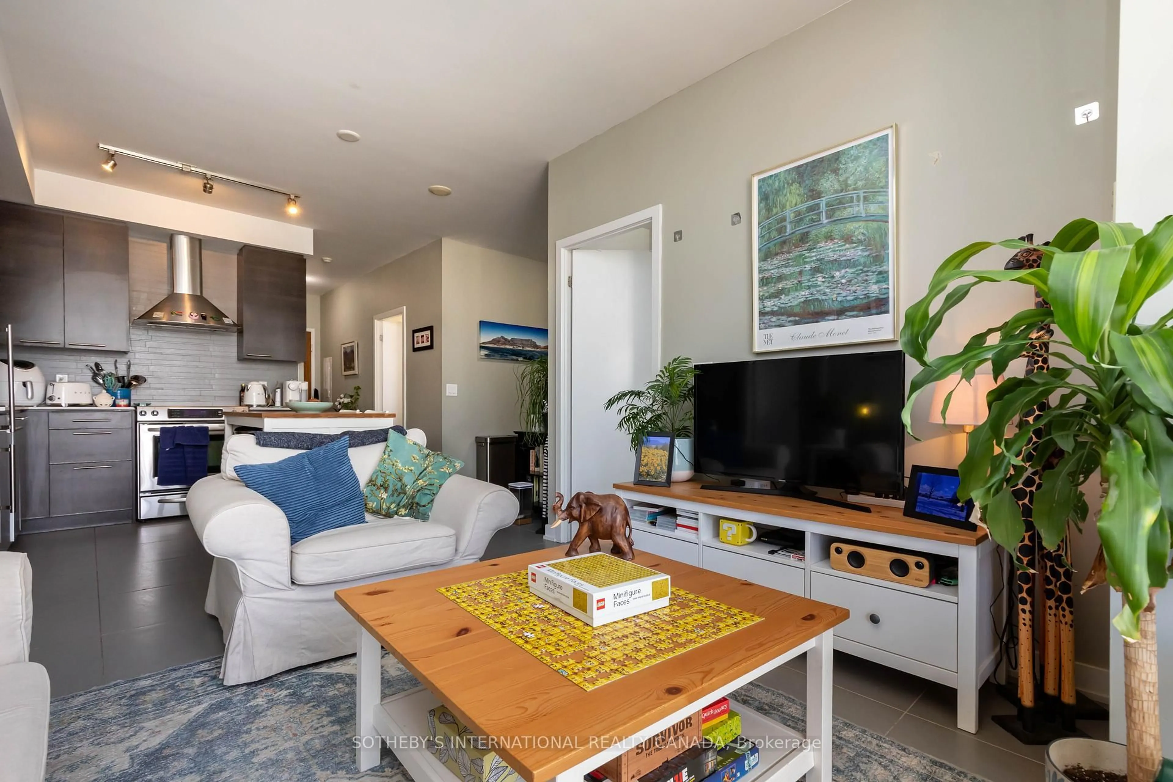 Living room with furniture, unknown for 1 Market St #1215, Toronto Ontario M5E 0A2