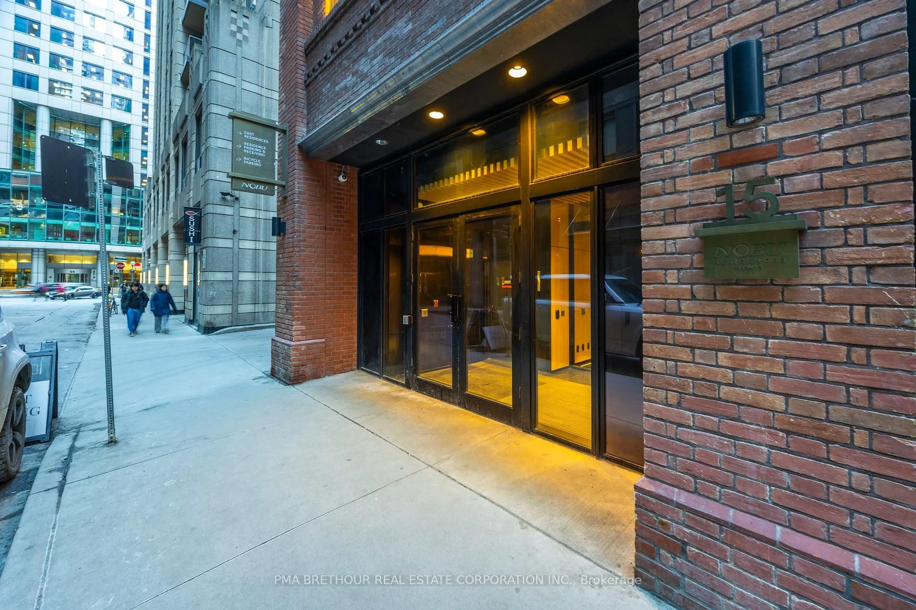 Indoor foyer for 15 Mercer St #518, Toronto Ontario M5V 0T8