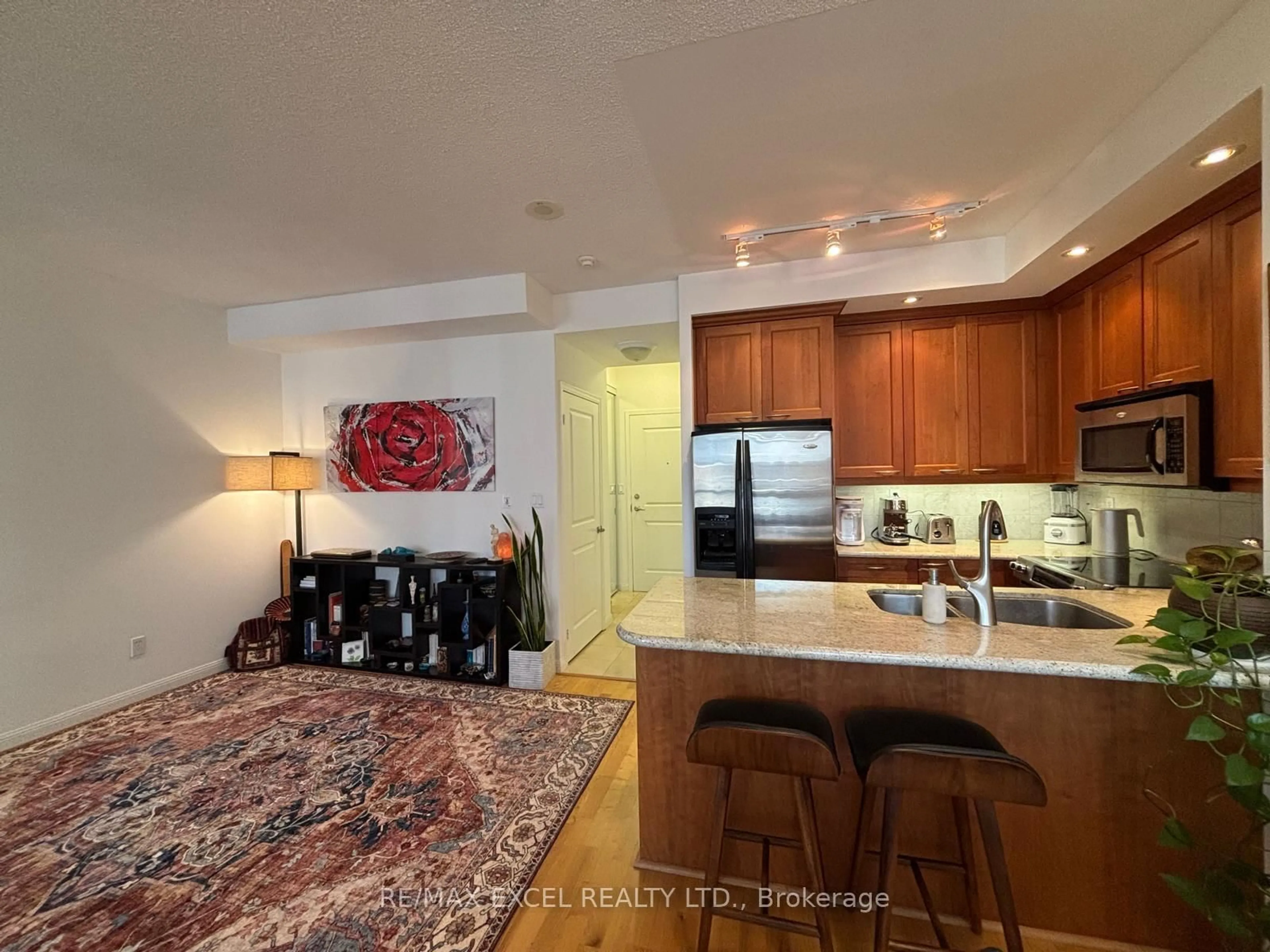 Open concept kitchen, unknown for 900 Mount Pleasant Rd #426, Toronto Ontario M4P 3J9