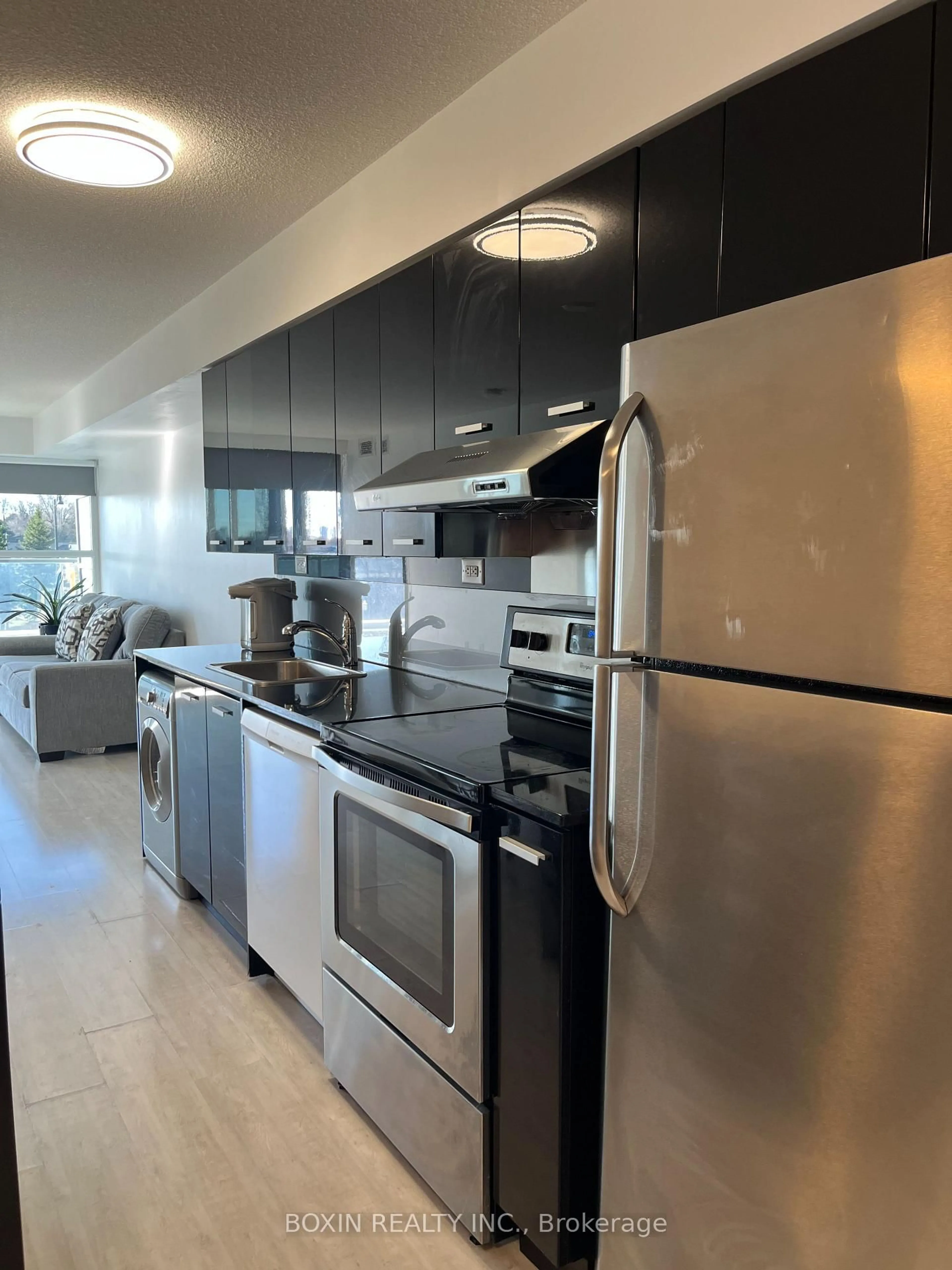 Unknown for 19 Singer Crt #207, Toronto Ontario M2K 0B2