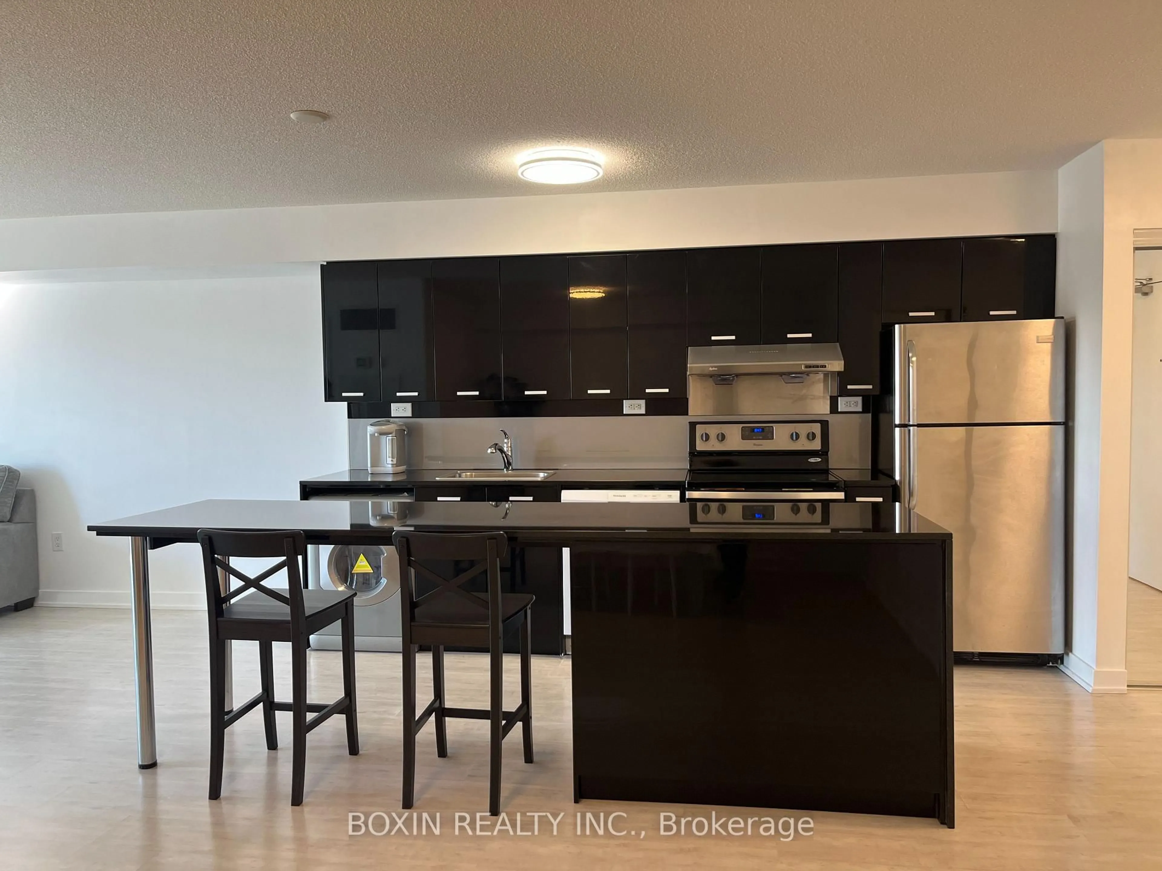 Open concept kitchen, unknown for 19 Singer Crt #207, Toronto Ontario M2K 0B2