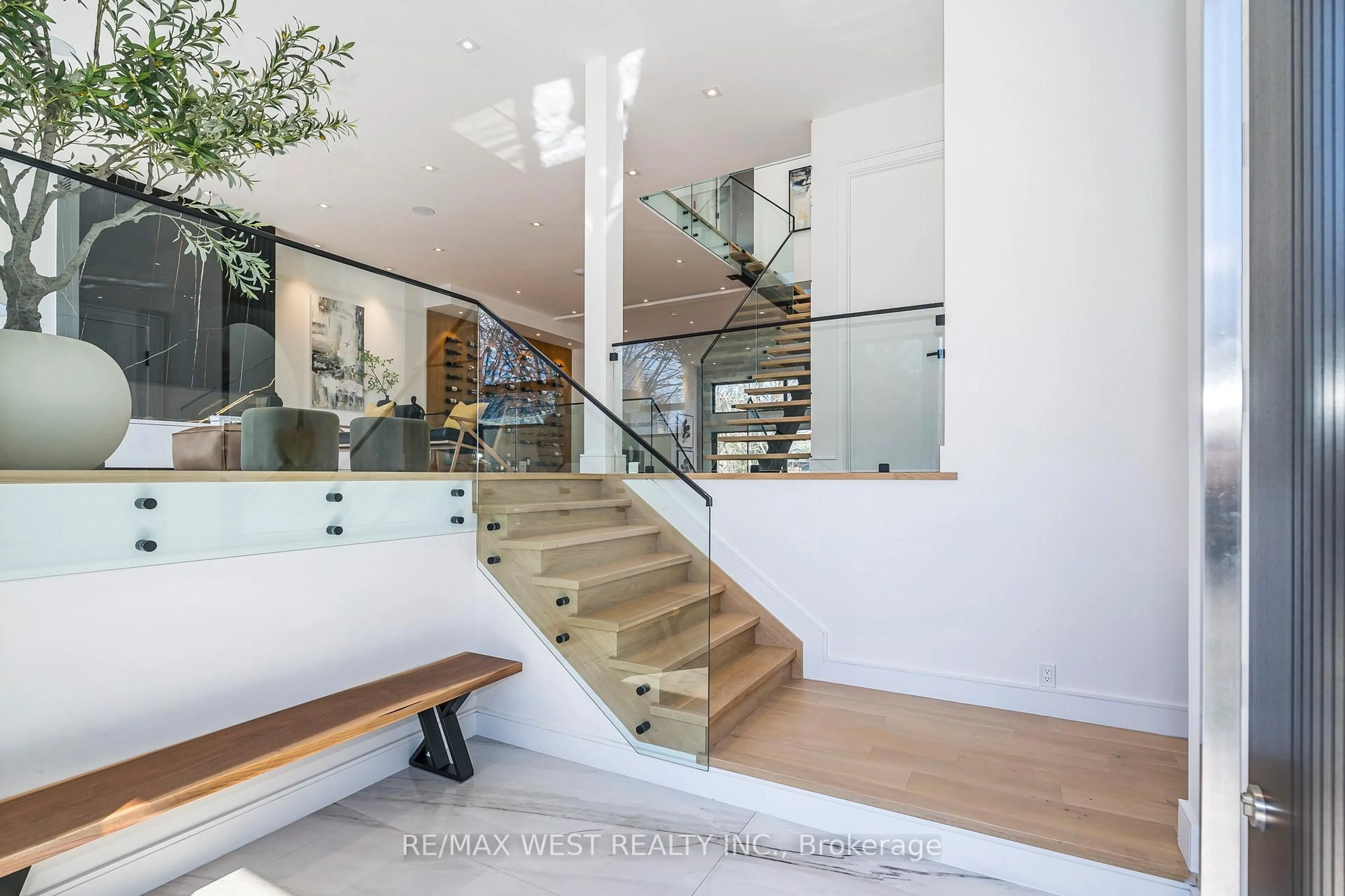 Stairs for 38 Gwendolen Ave, Toronto Ontario M2N 1A2