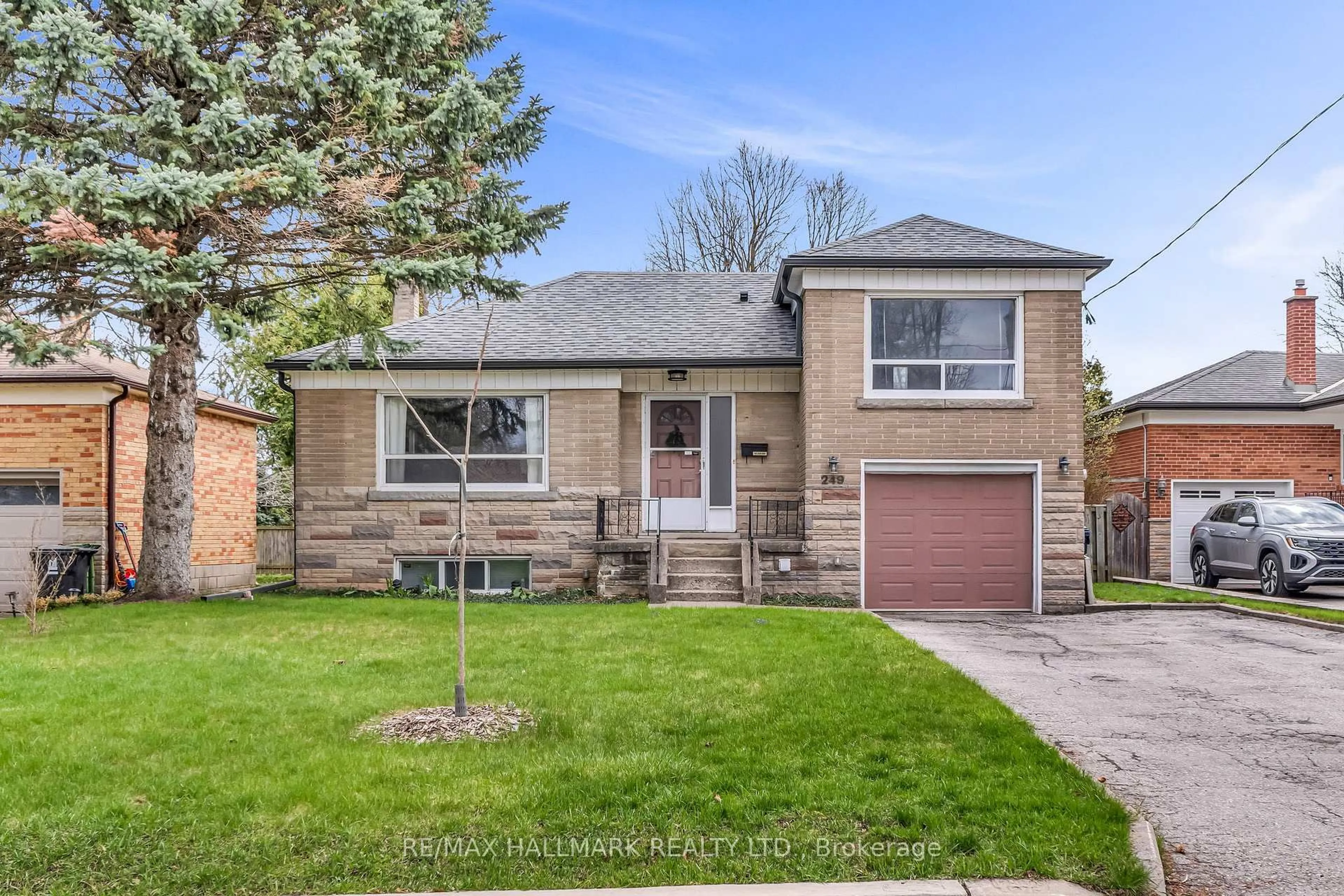 Home with brick exterior material, street for 249 Park Home Ave, Toronto Ontario M2R 1A1