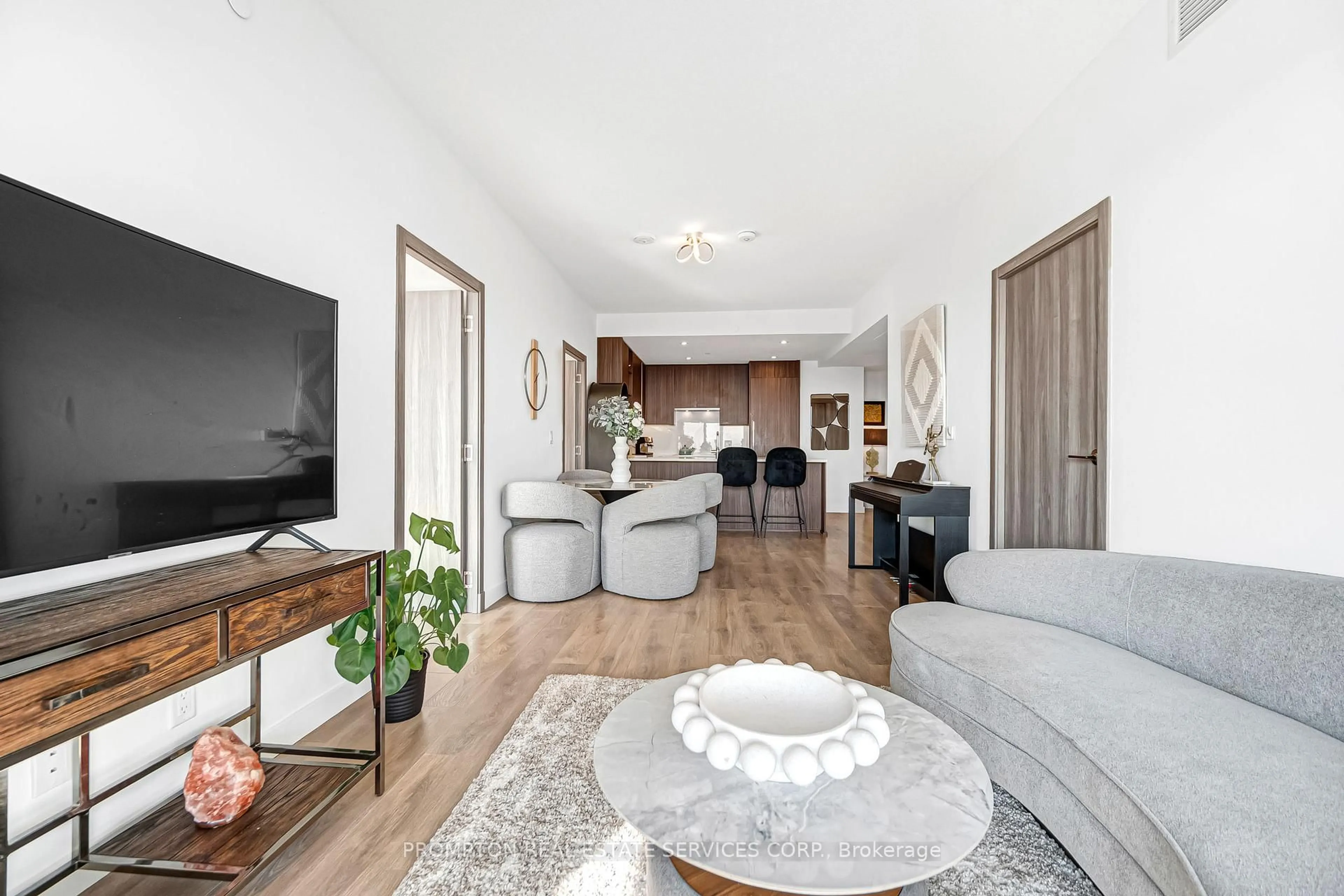 Living room with furniture, unknown for 25 Mcmahon Dr #1803, Toronto Ontario M2K 0J1
