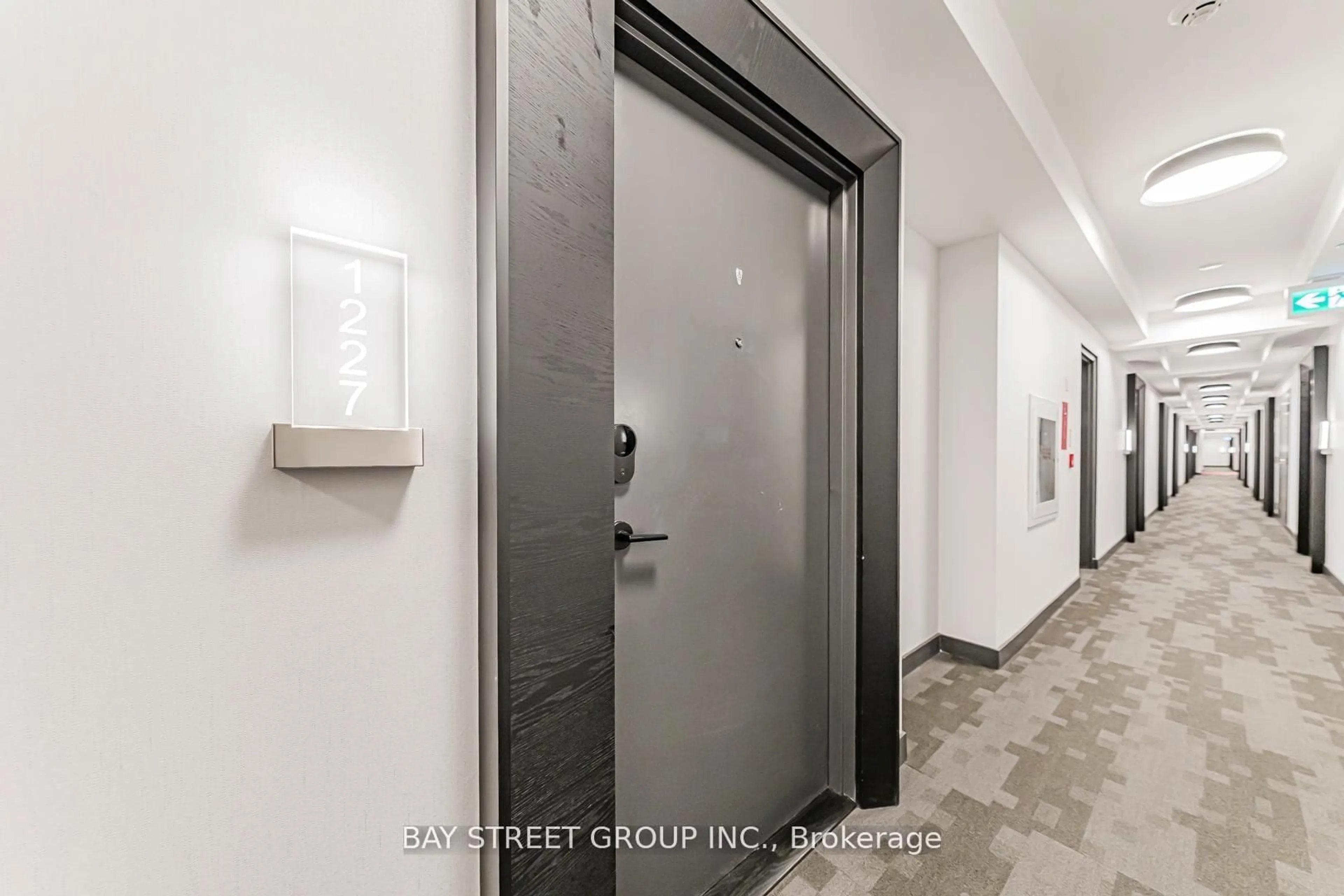 Indoor foyer for 70 Princess St #1227E, Toronto Ontario M5A 0X6