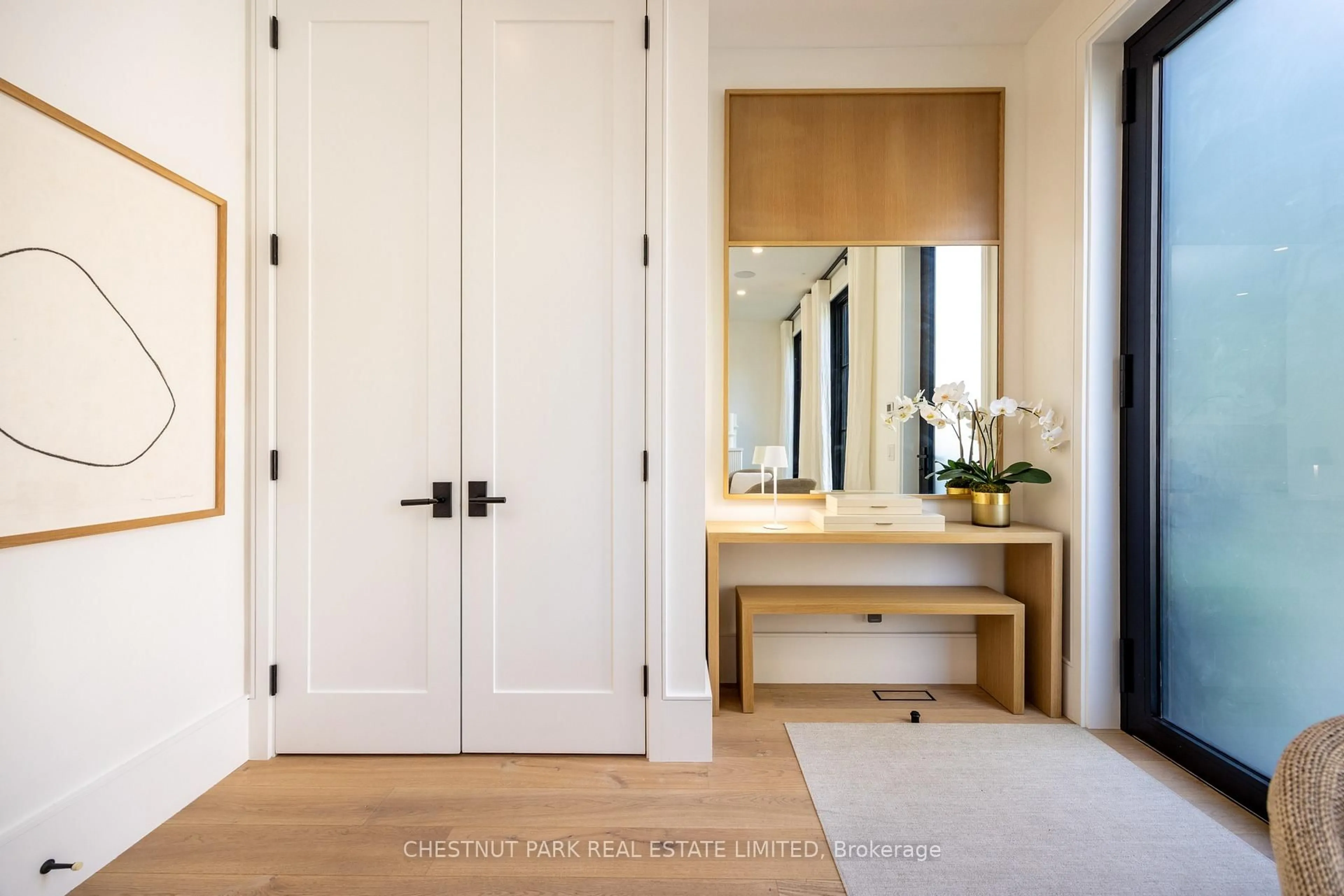 Indoor entryway for 229 Sheldrake Blvd, Toronto Ontario M4P 2B1