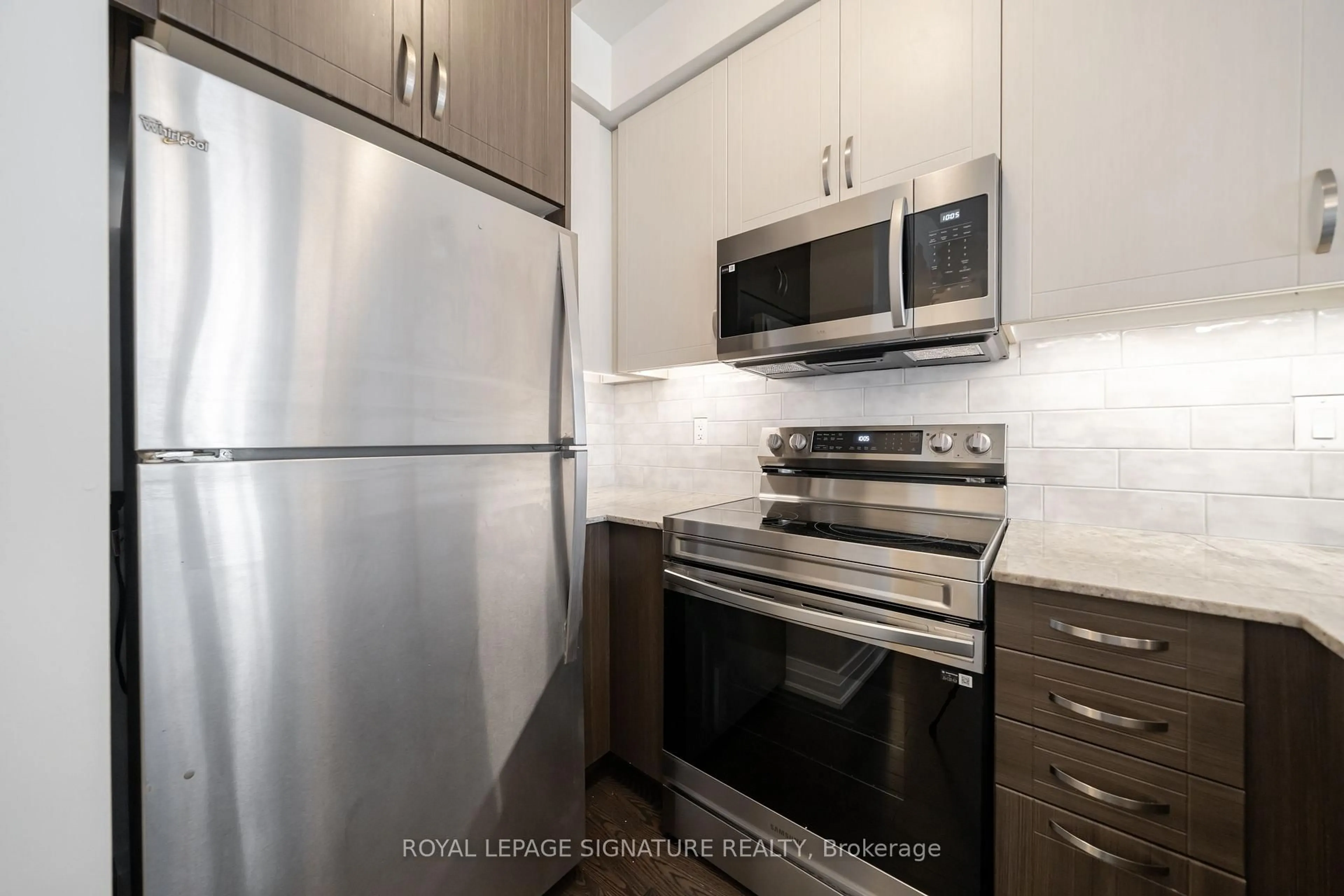 Standard kitchen, unknown for 11 Eldora Ave #13, Toronto Ontario M2M 0B5