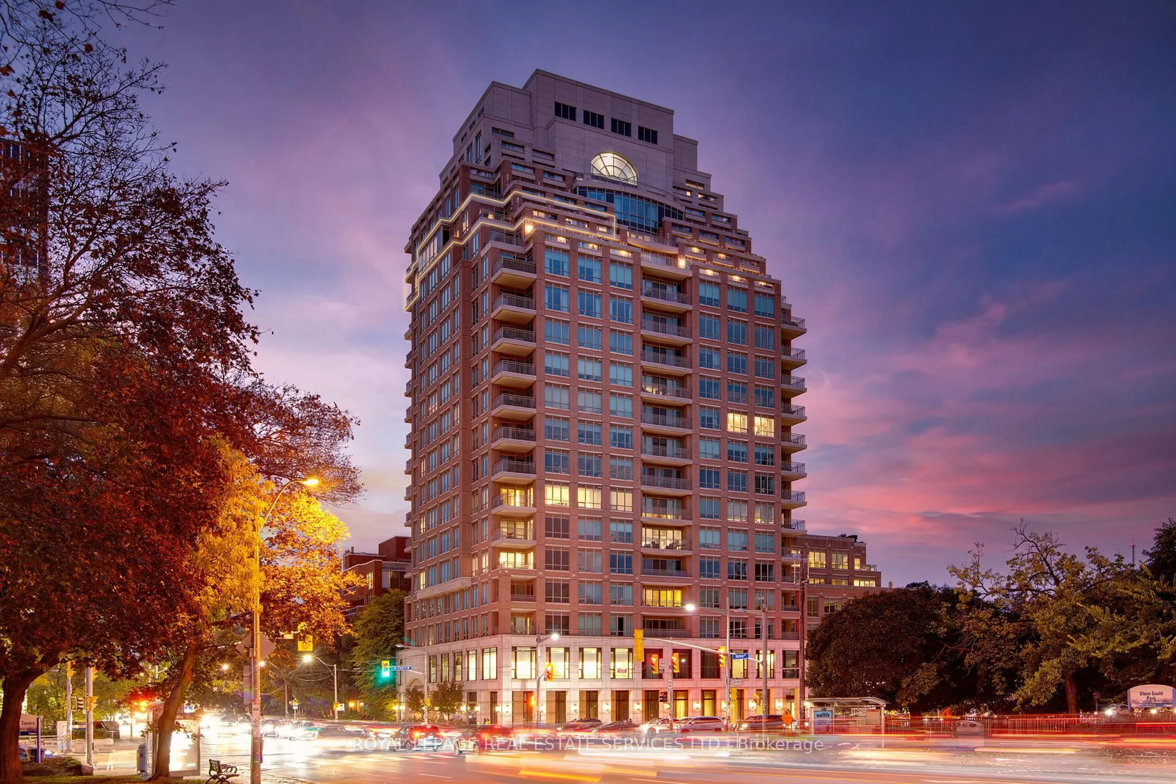 Unknown for 155 St Clair Ave #1701, Toronto Ontario M4V 0A1