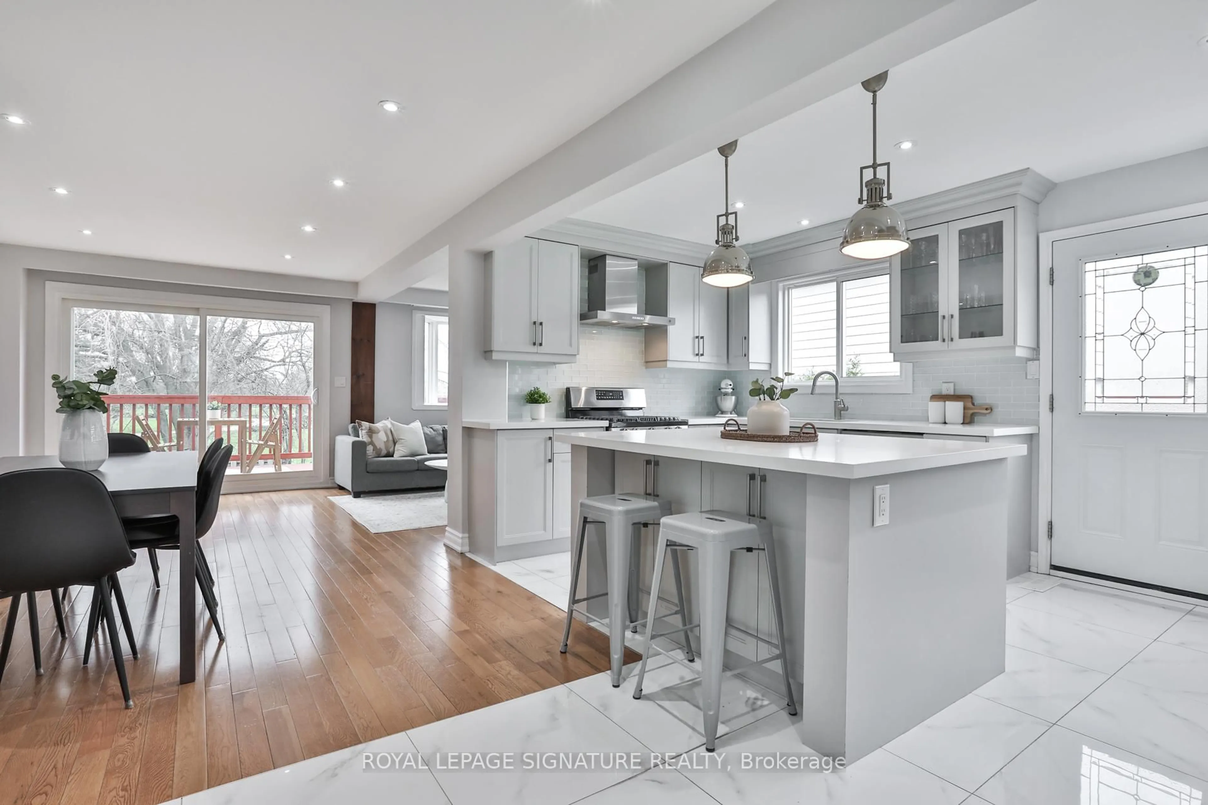 Open concept kitchen, unknown for 92 Picola Crt, Toronto Ontario M2H 2N4