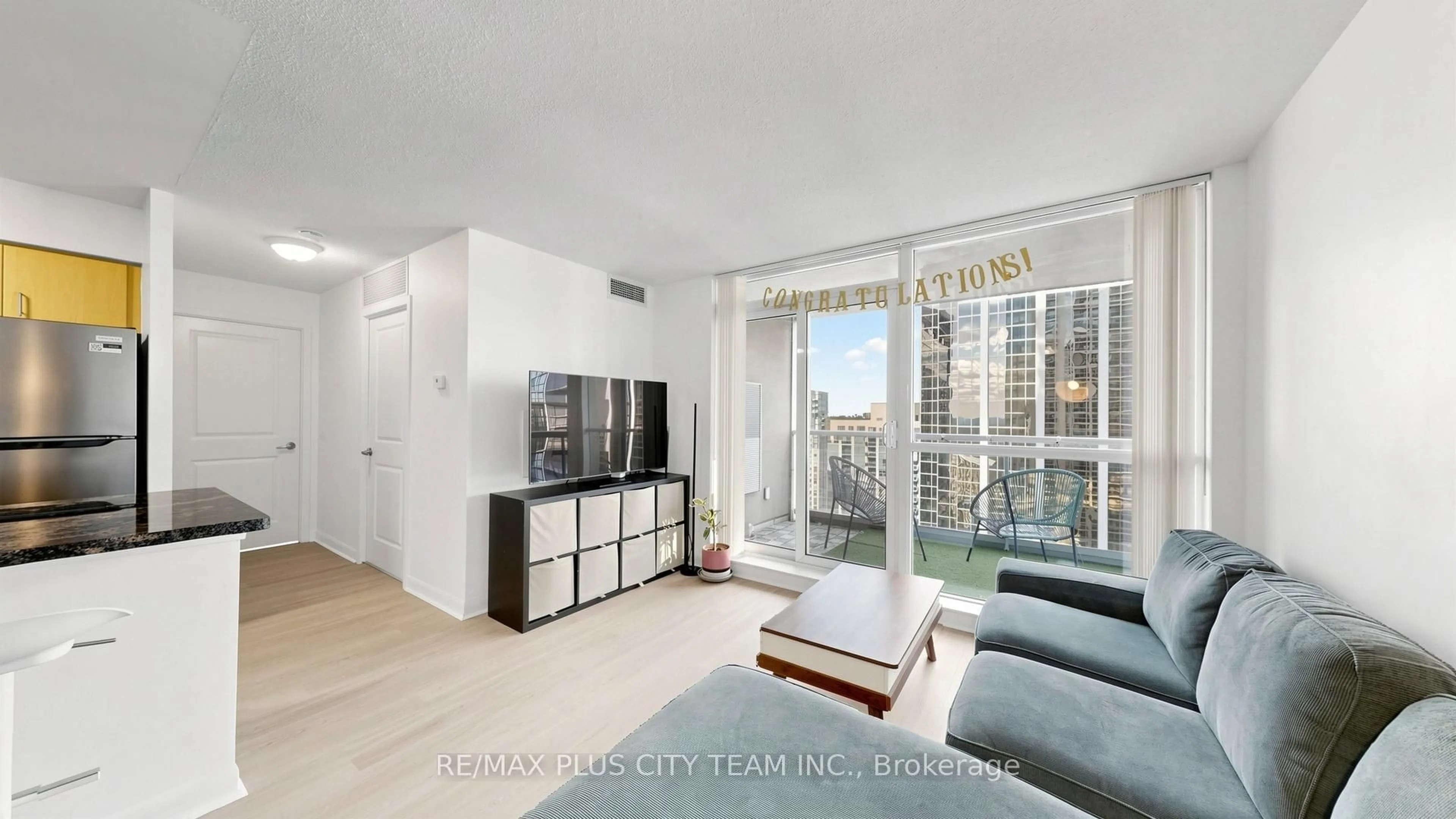 Living room with furniture, unknown for 4978 Yonge St #2212, Toronto Ontario M2N 7G8