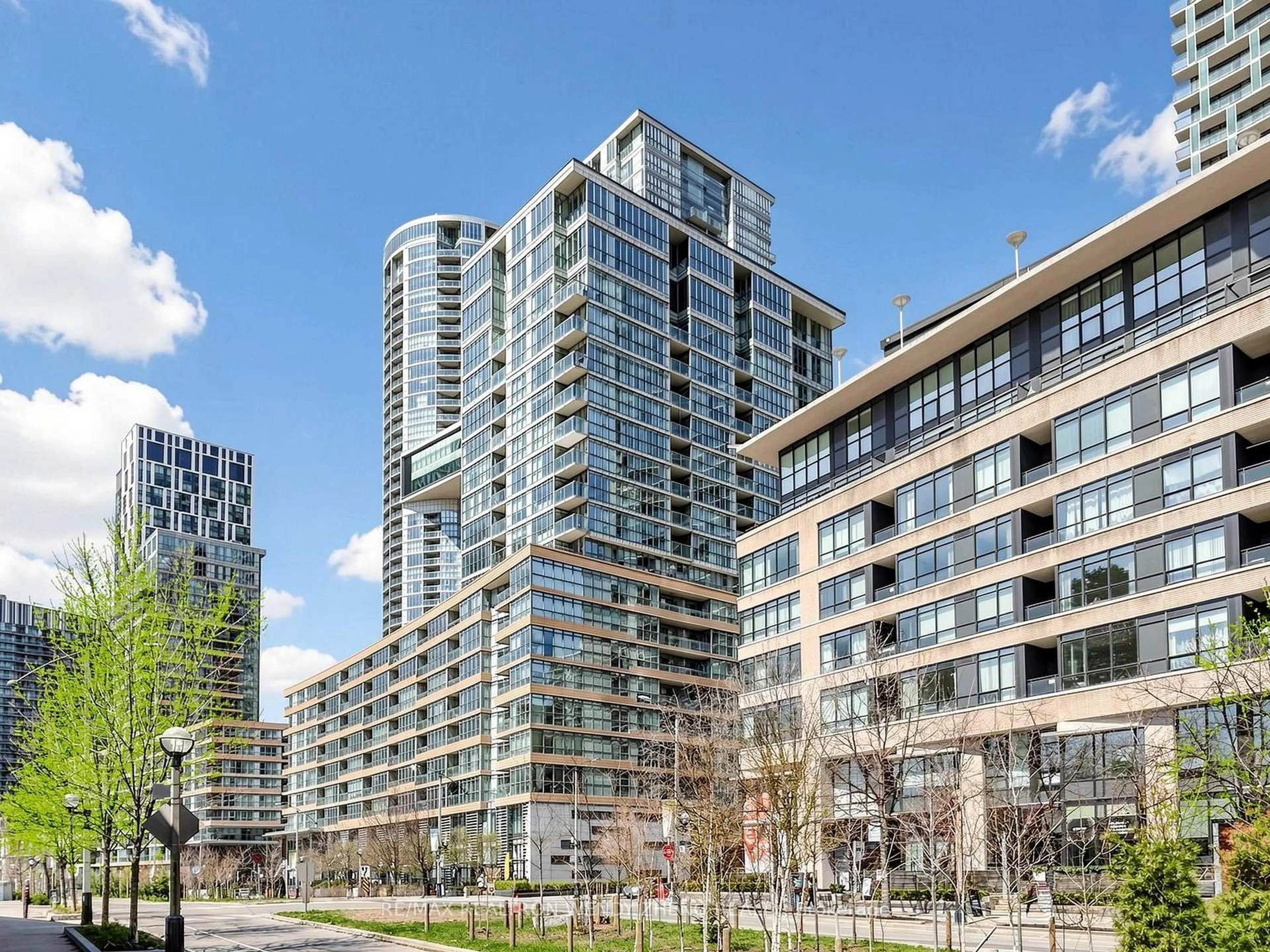 Unknown for 10 Capreol Crt #1055, Toronto Ontario M5V 4B3