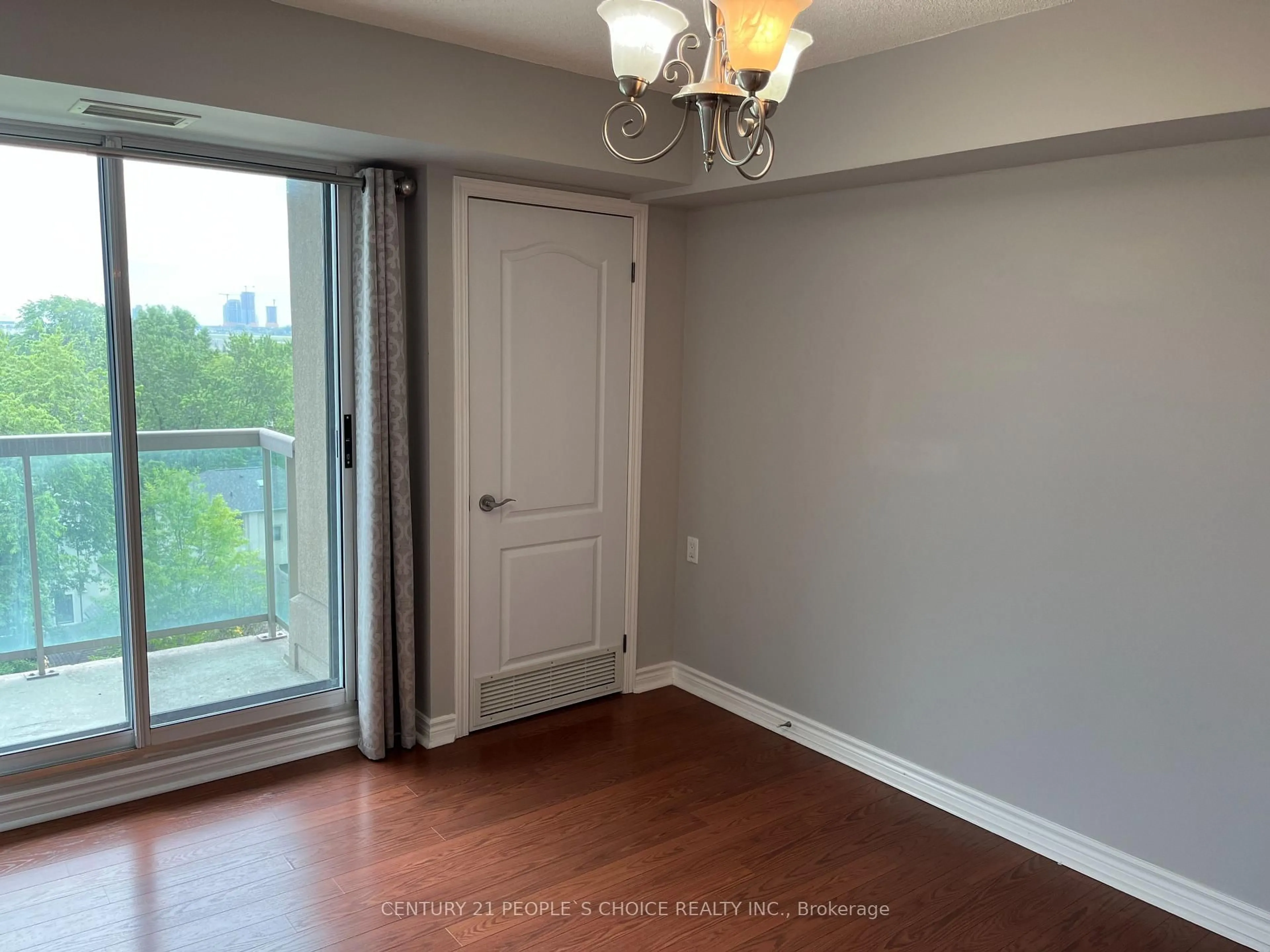 A pic of a room for 935 Sheppard Ave #603, Toronto Ontario M3H 2T7