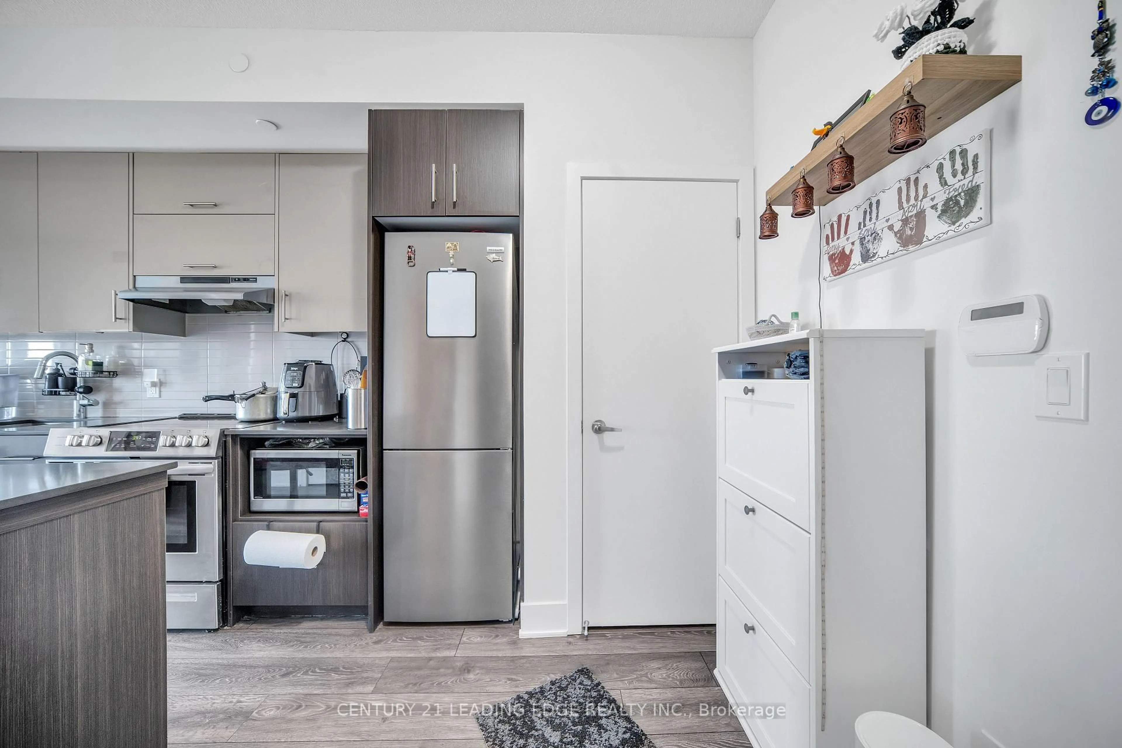 Standard kitchen, unknown for 188 Fairview Mall Dr #1110, Toronto Ontario M2J 0H7