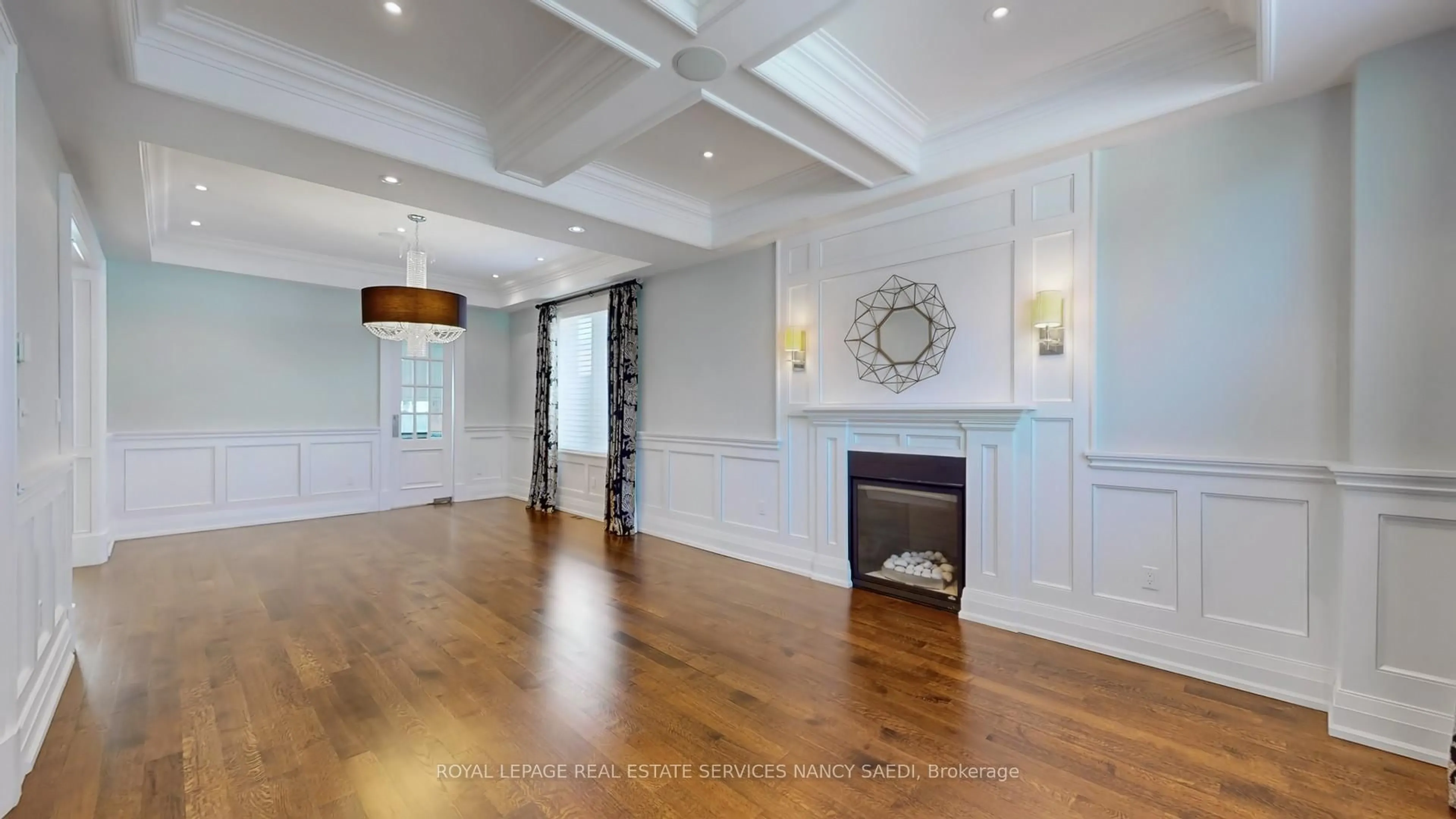 Unknown for 347 Elmwood Ave, Toronto Ontario M2N 3N2