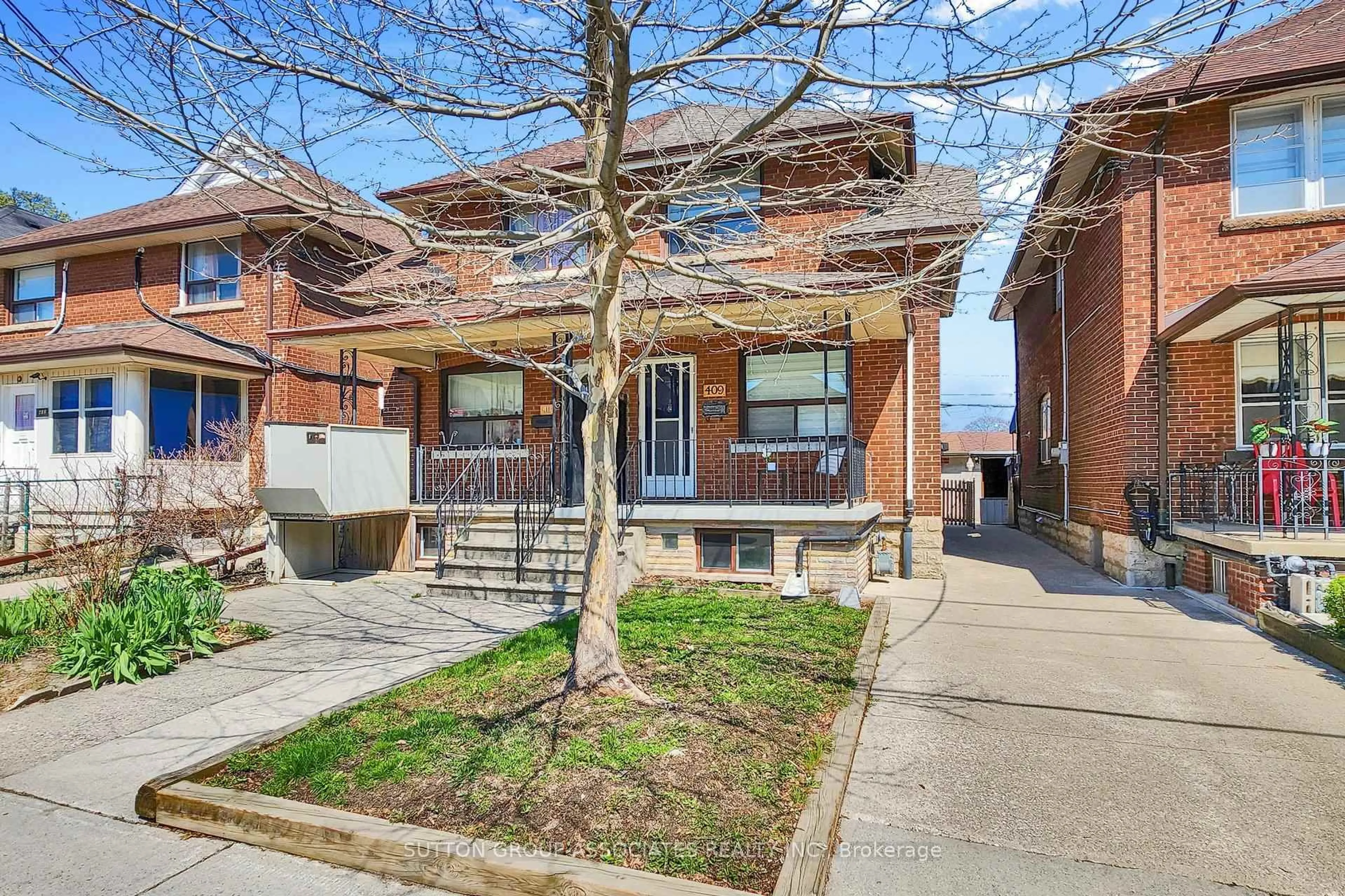 Home with brick exterior material, street for 409 Christie St, Toronto Ontario M6G 3C5