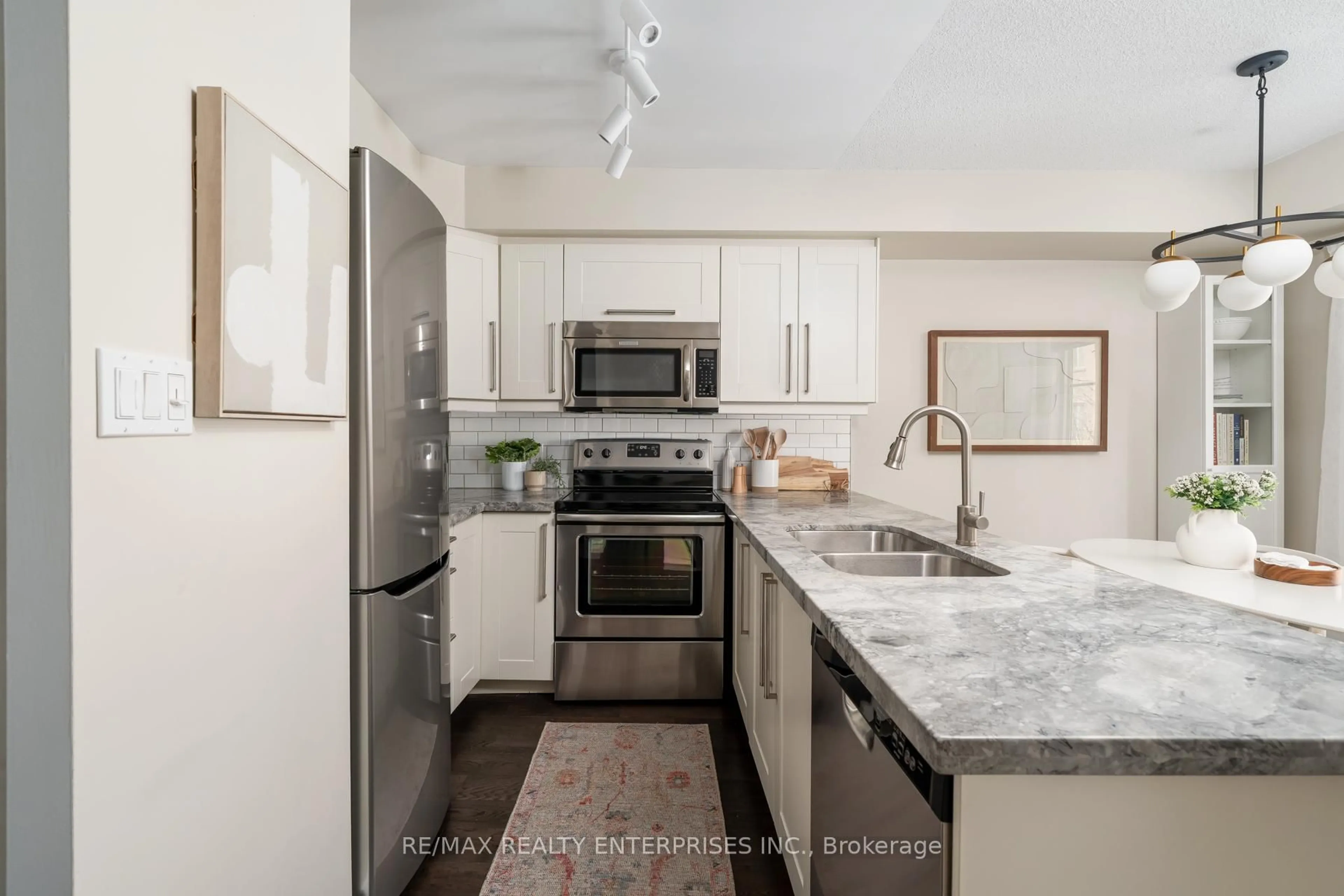 Open concept kitchen, unknown for 50 East Liberty St #1126, Toronto Ontario M6K 3P3