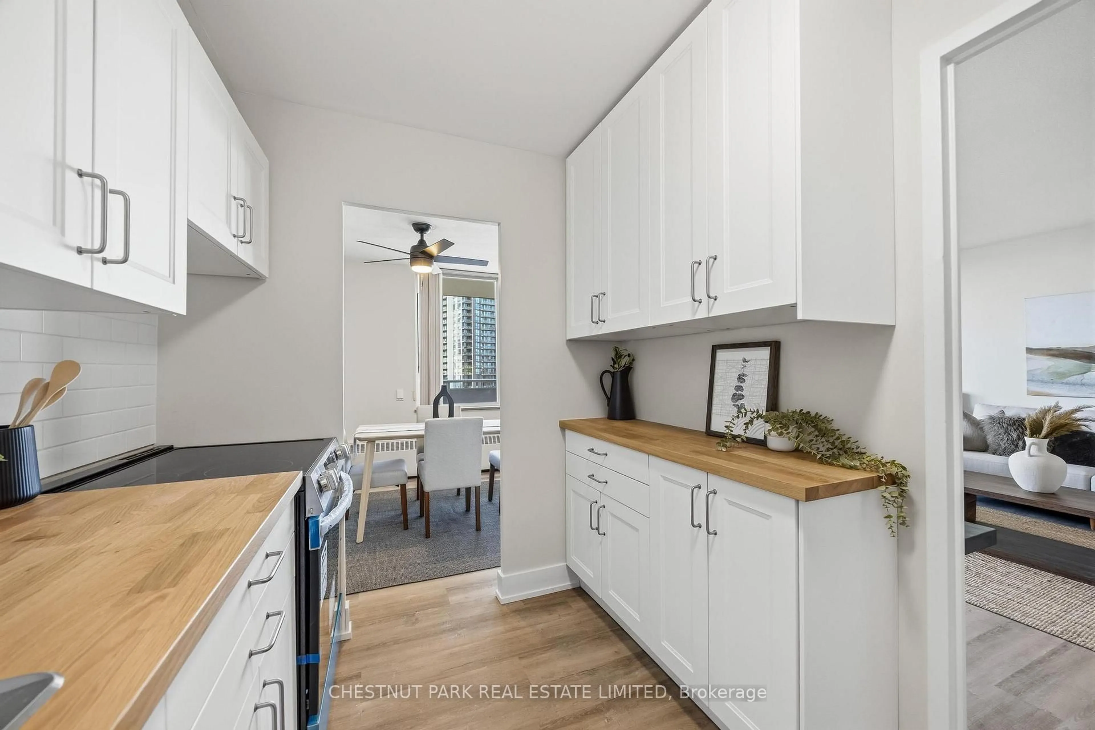 Unknown for 10 Parkway Forest Dr #1106, Toronto Ontario M2J 1L3