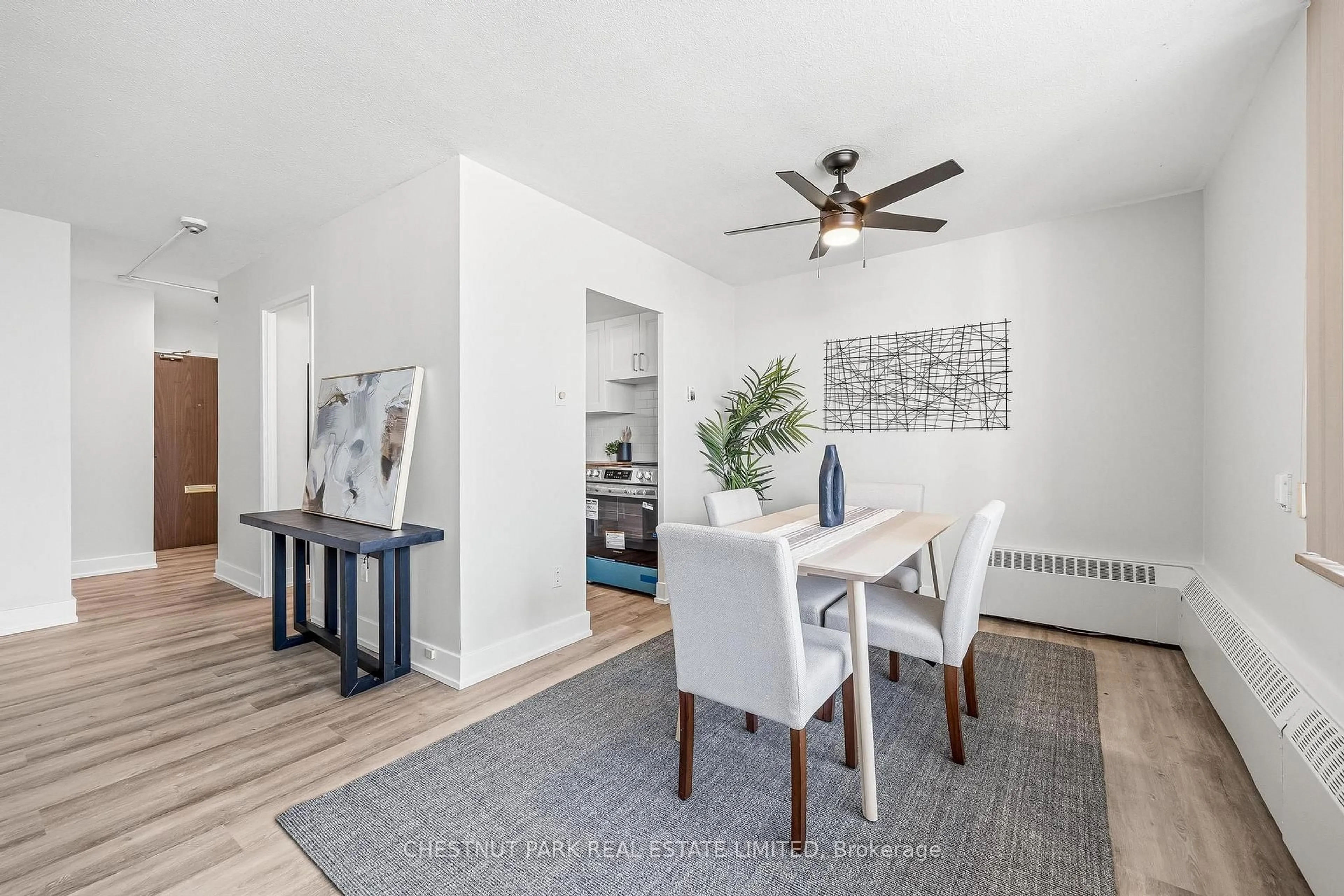 Dining room, unknown for 10 Parkway Forest Dr #1106, Toronto Ontario M2J 1L3