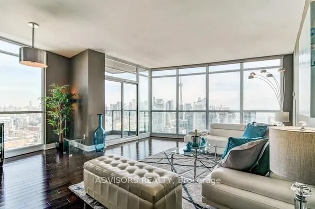 219 Fort York Blvd #LPH 3702, Toronto 2