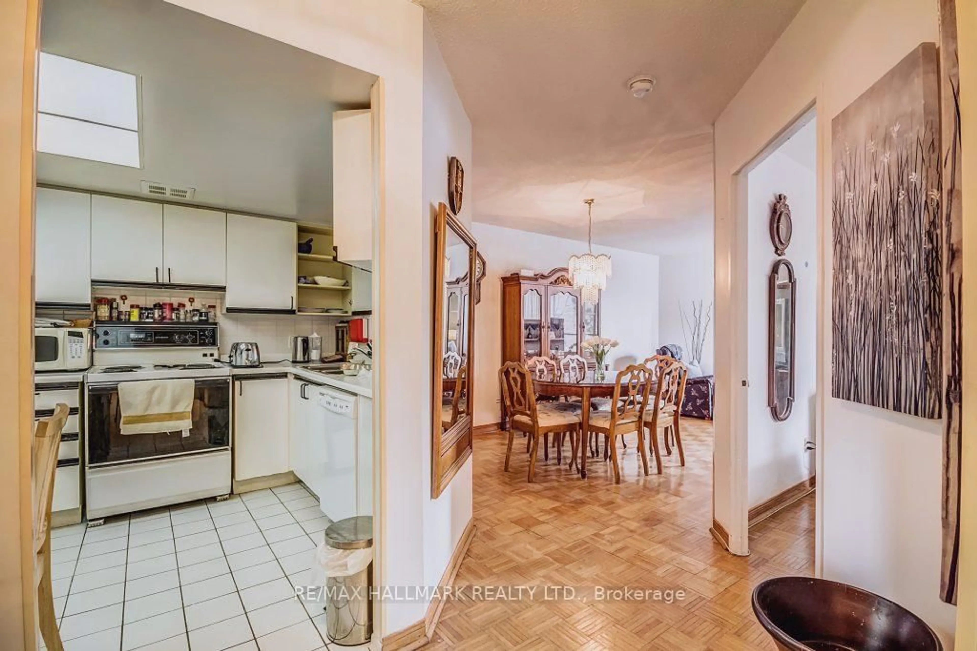 Unknown for 1101 Steeles Ave #209, Toronto Ontario M2R 3W5