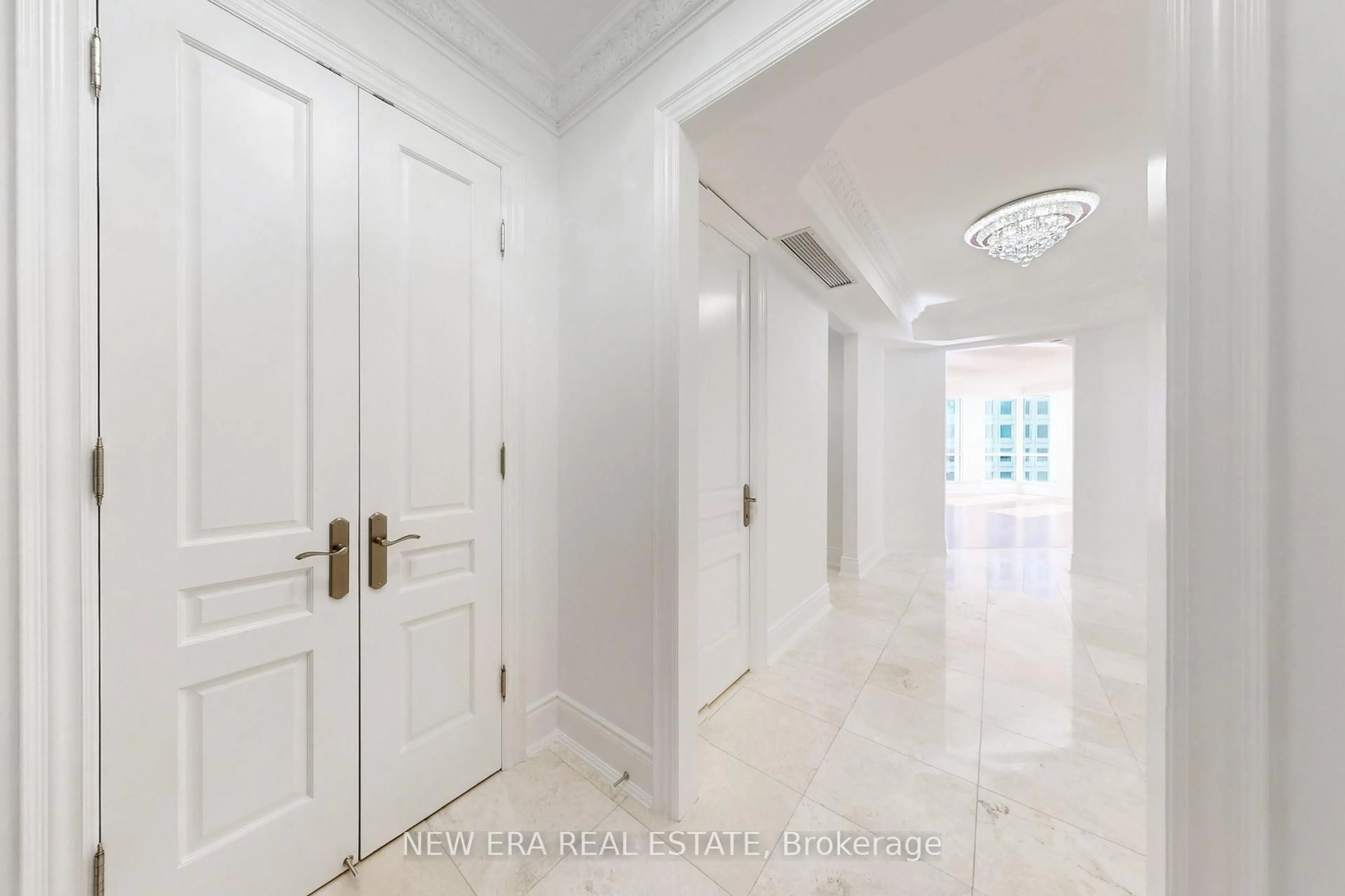 Indoor foyer for 10 Bellair St #602, Toronto Ontario M5R 3T8