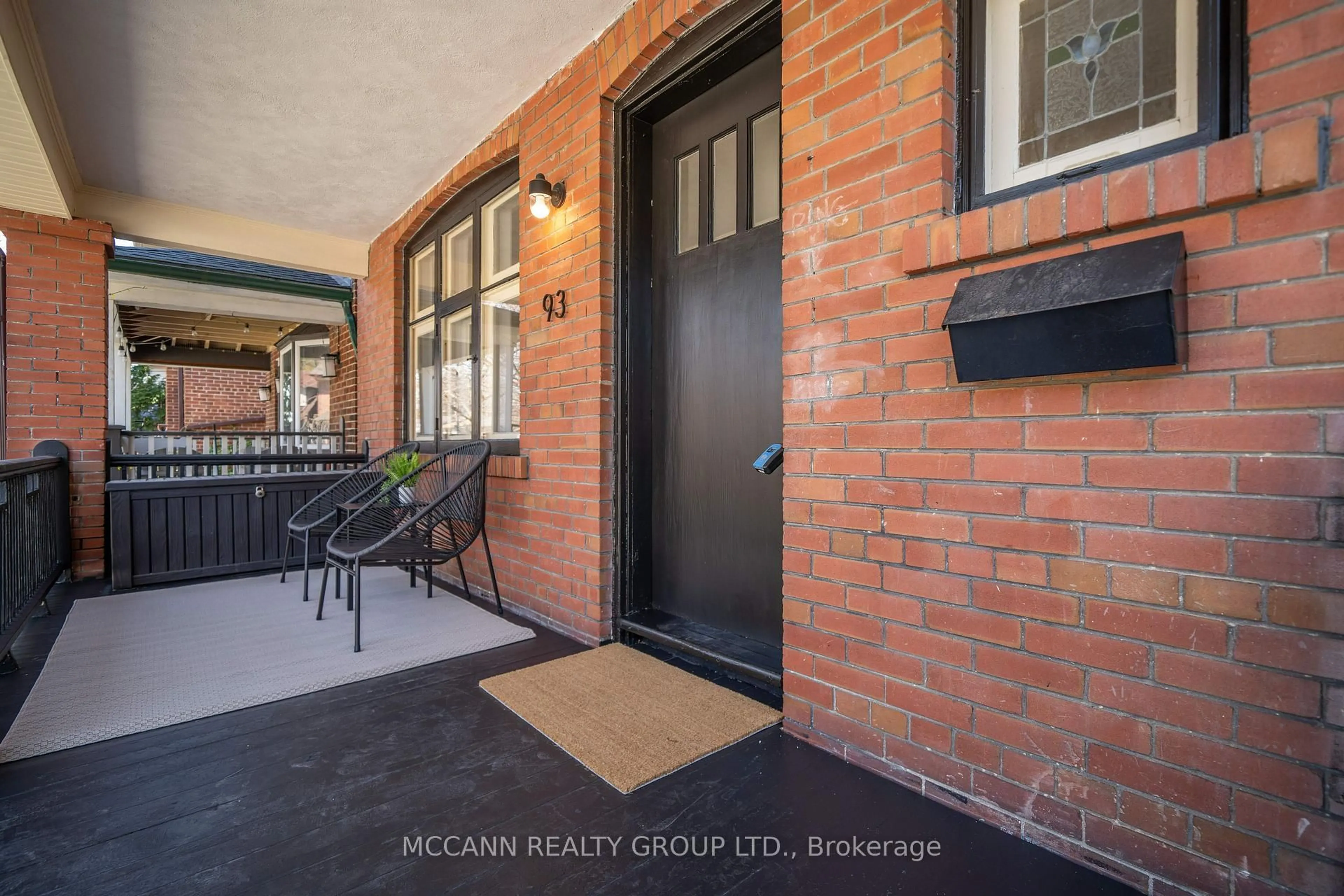 Indoor entryway for 93 Brookdale Ave, Toronto Ontario M5M 1P2