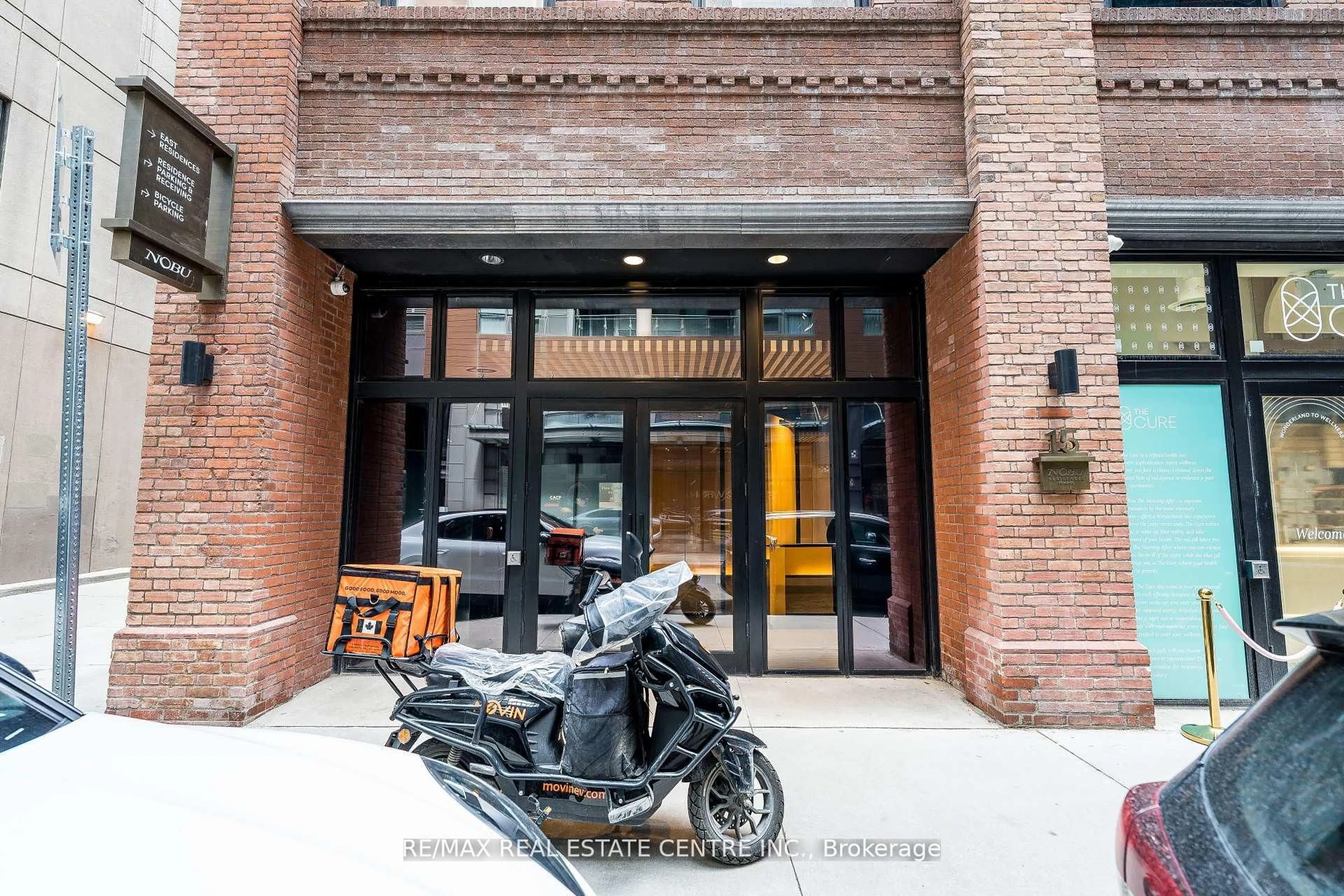 Indoor foyer for 15 Mercer St #3504, Toronto Ontario M5V 1H2