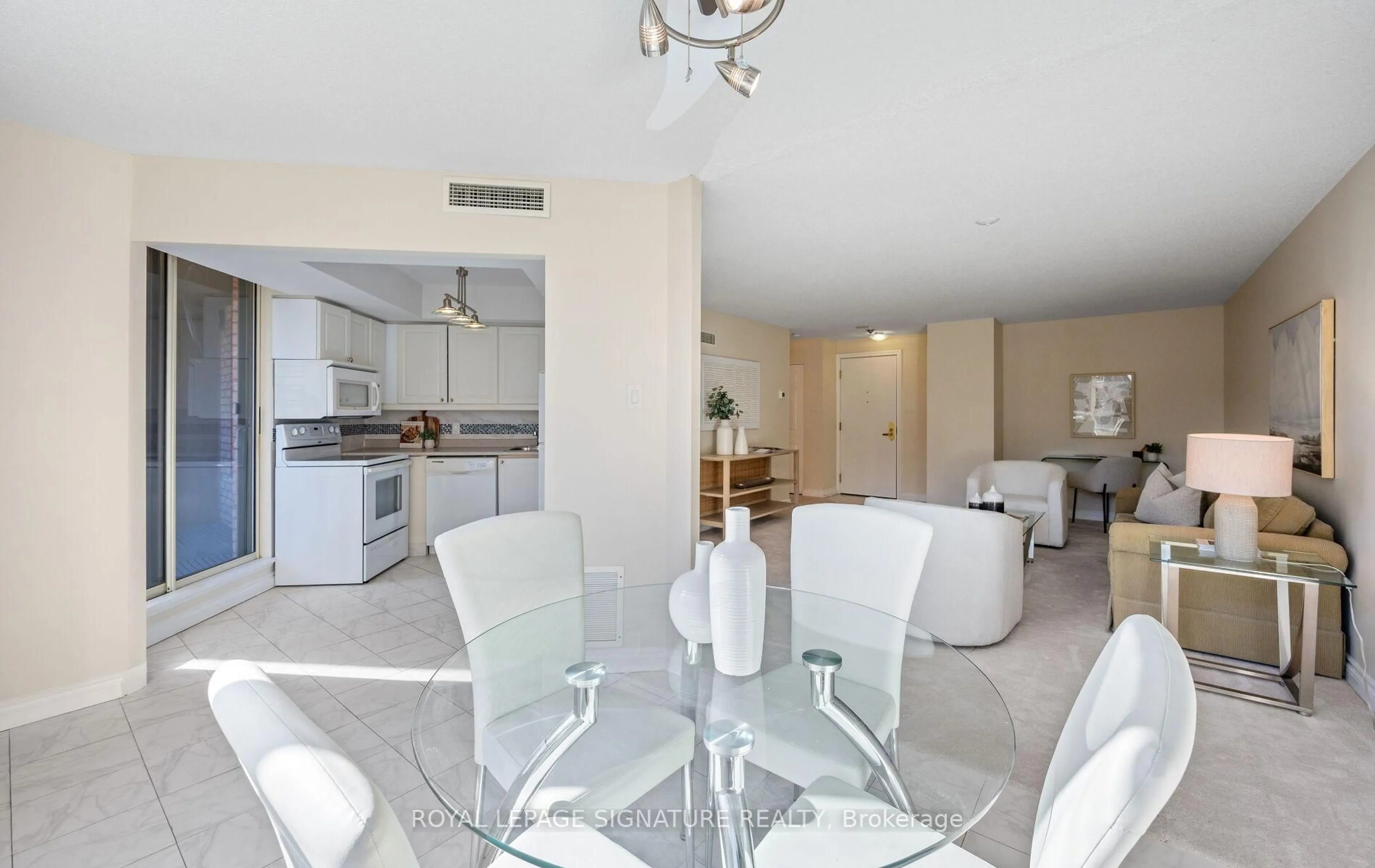 Dining room, unknown for 1210 Don Mills Rd #324, Toronto Ontario M3B 3N9