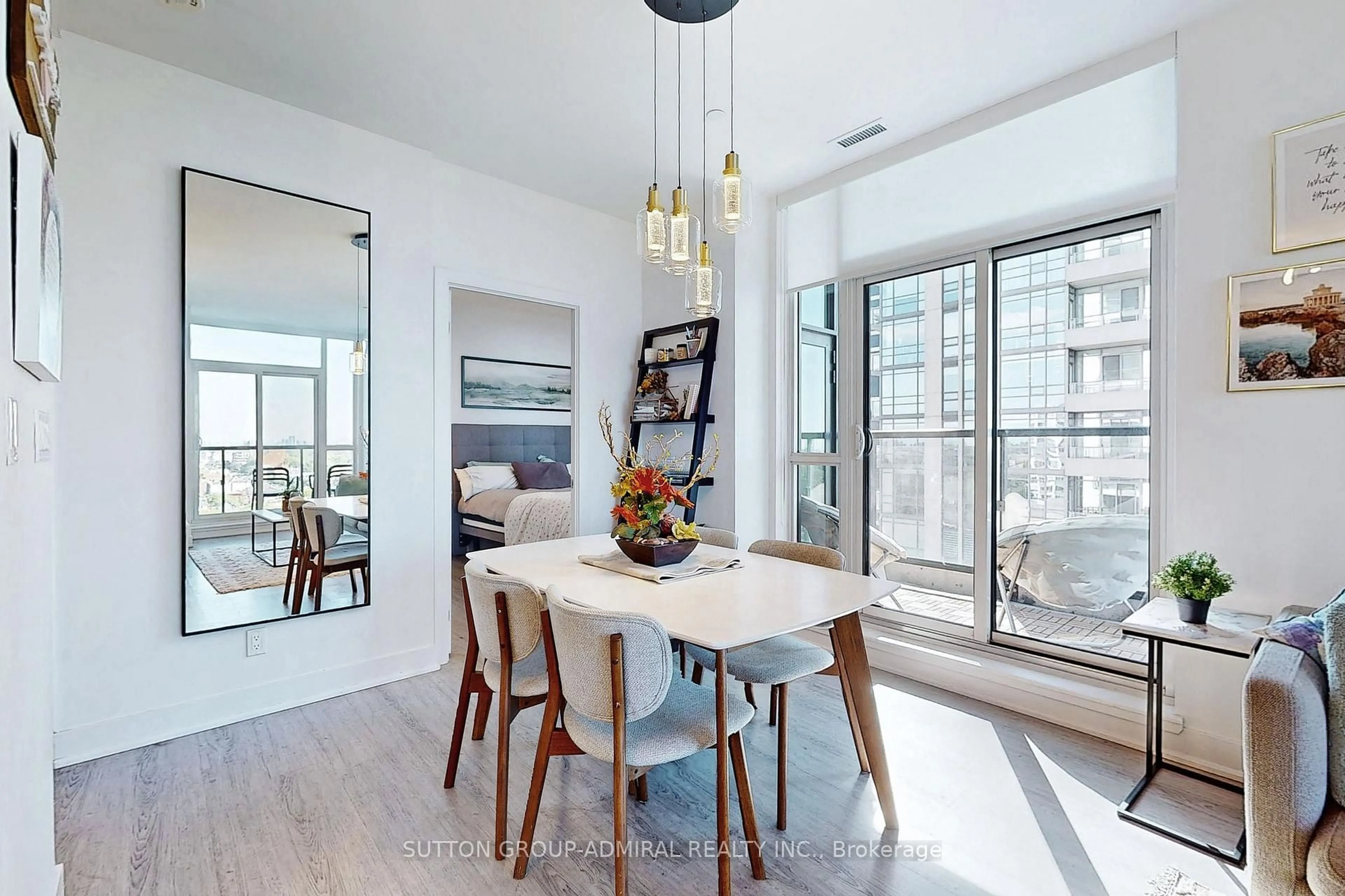 Unknown for 1486 Bathurst St #907, Toronto Ontario M5P 3G9