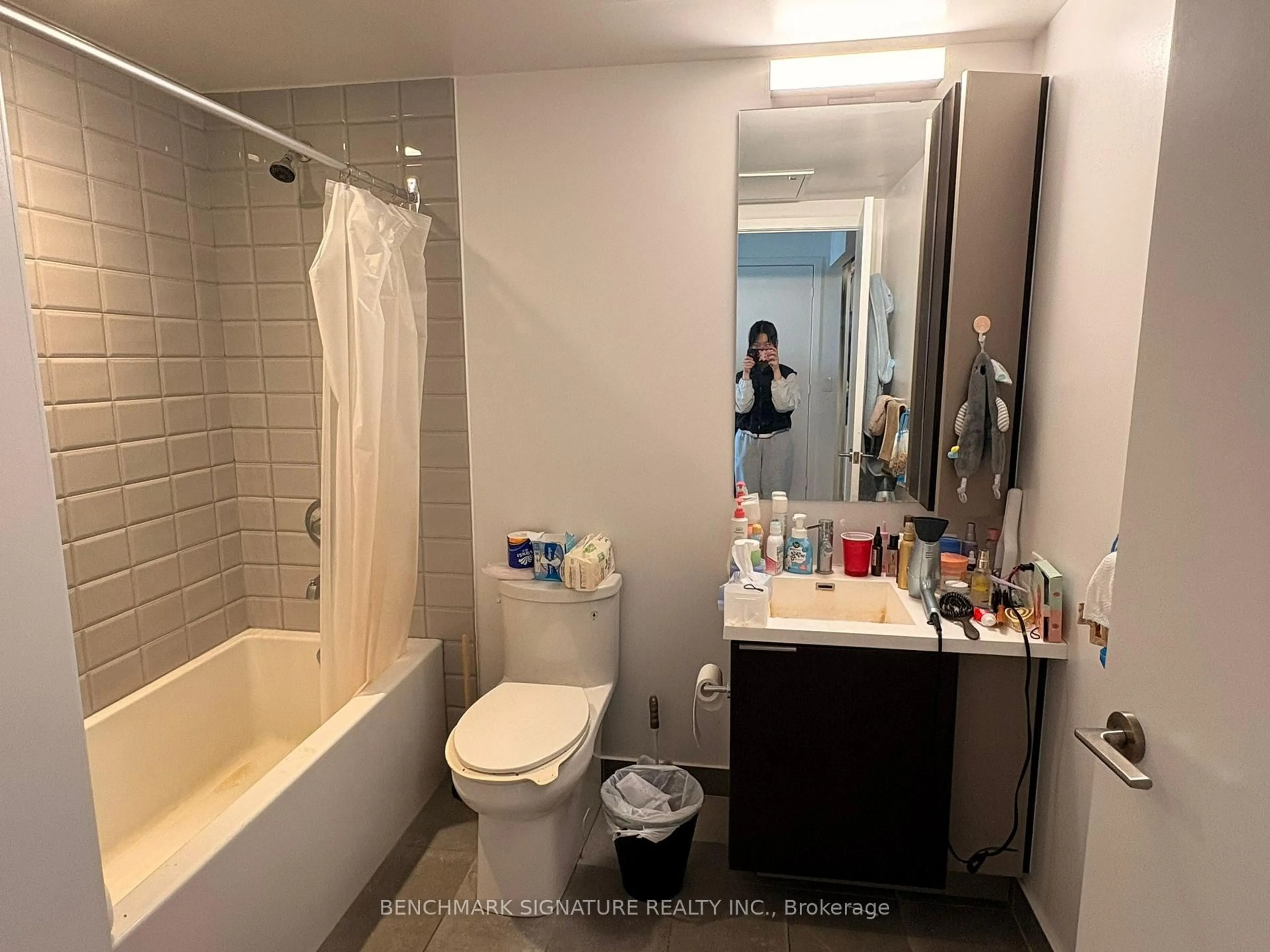 Standard bathroom, unknown for 203 College St #605, Toronto Ontario M5T 0C8