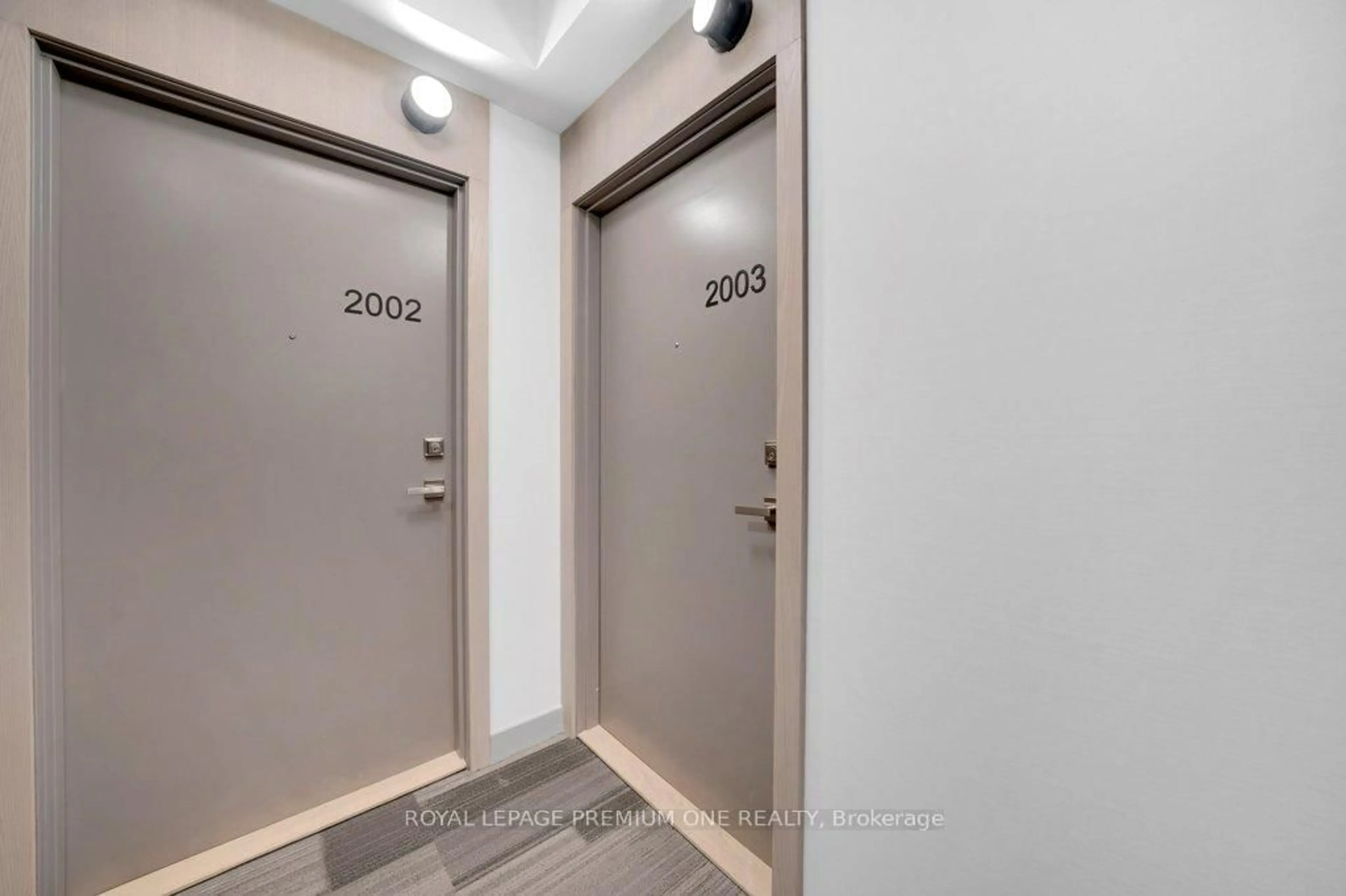 Indoor foyer for 188 Fairview Mall Dr #2003, Toronto Ontario M2J 4T1