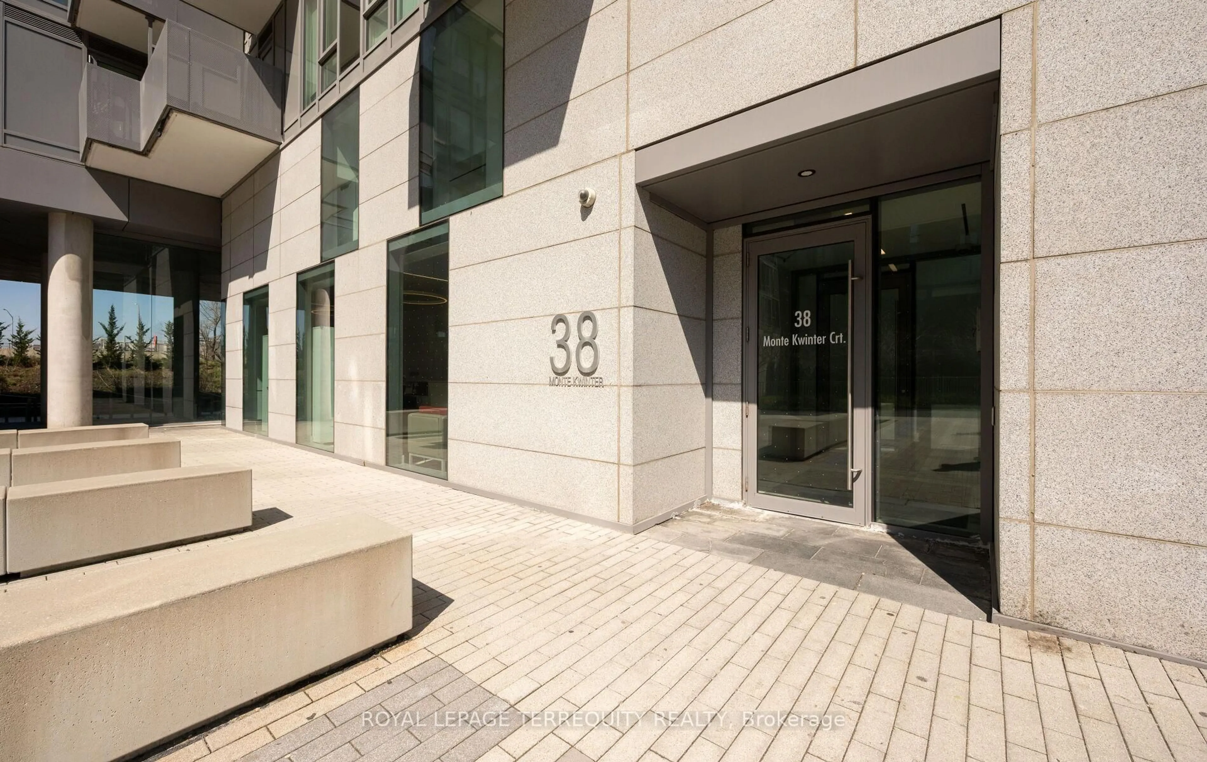 Unknown for 38 Monte Kwinter Crt #414, Toronto Ontario M3H 0E2