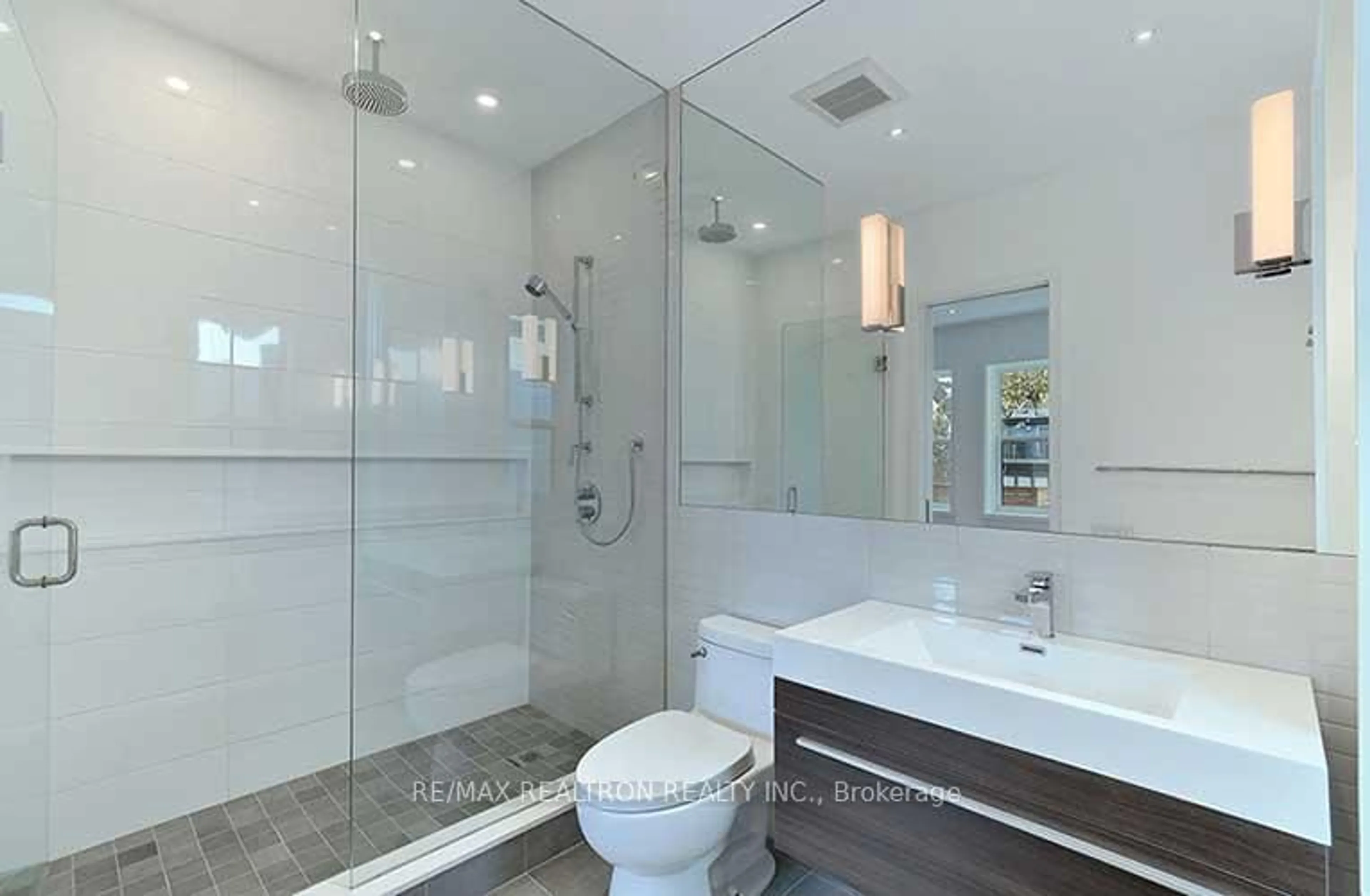 Contemporary bathroom, ceramic/tile floor for 69 Brunswick Ave, Toronto Ontario M5S 2L8