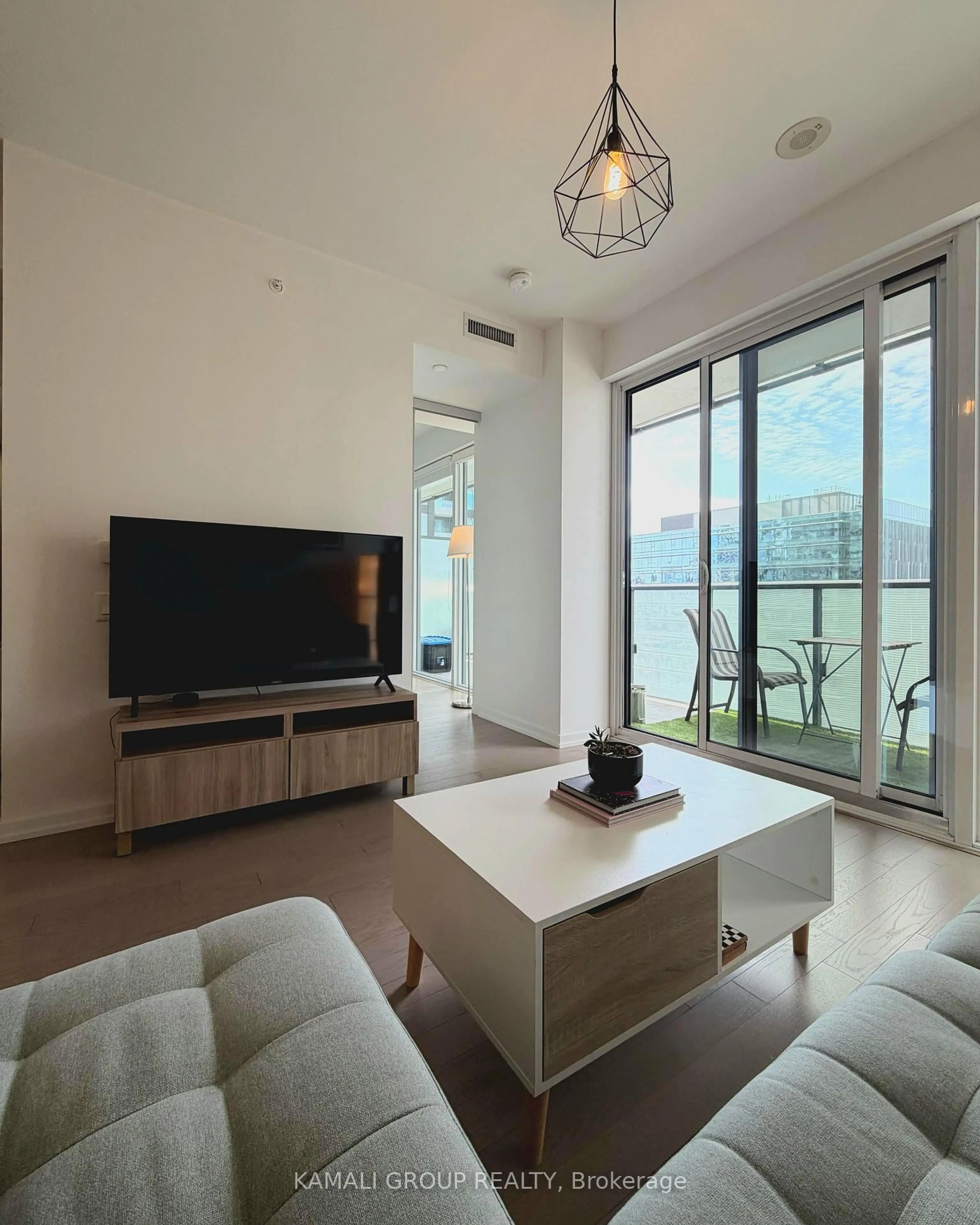 Living room with furniture, unknown for 101 Peter St #1712, Toronto Ontario M5V 0G6