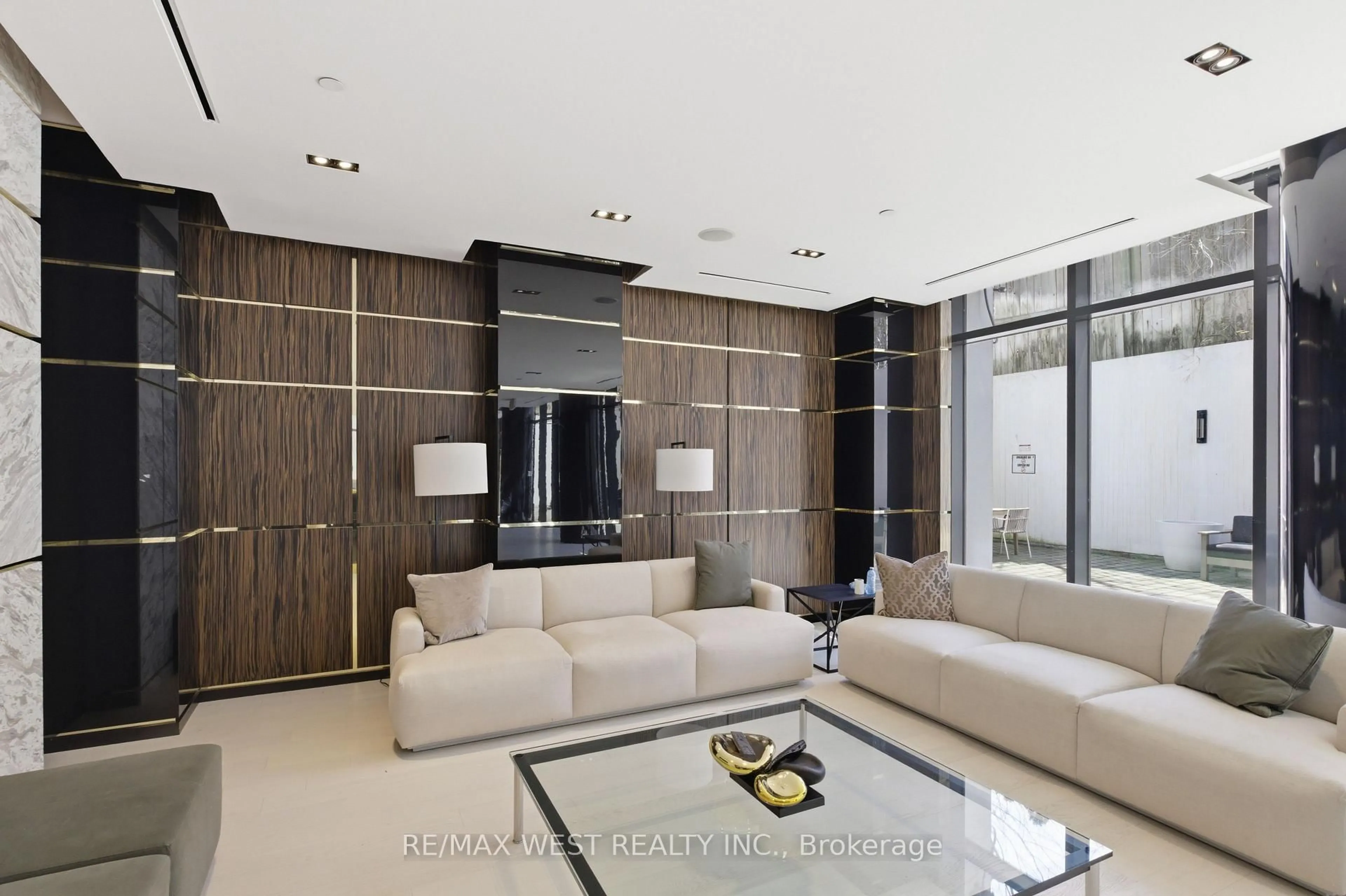 Living room with furniture, unknown for 3018 Yonge St #617, Toronto Ontario M4N 2K8